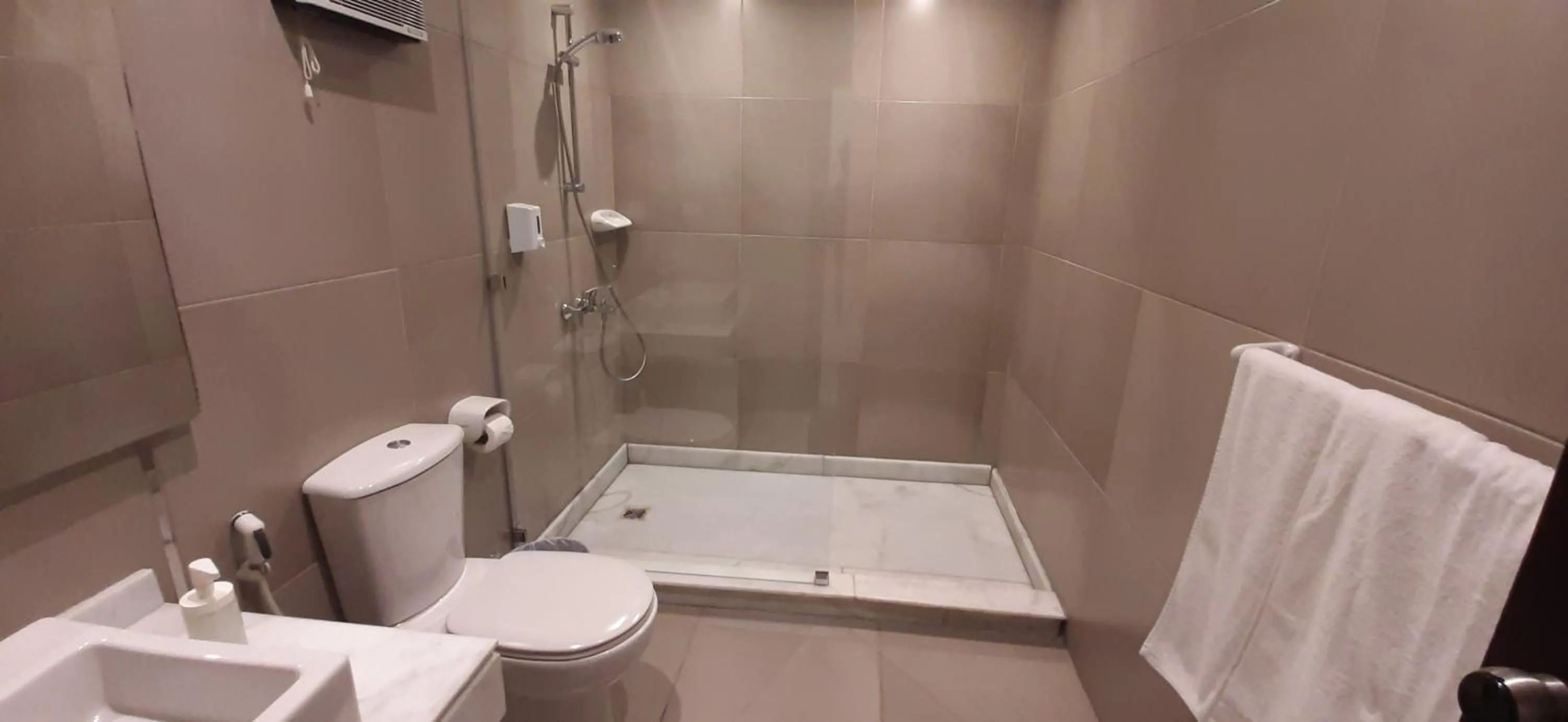 Bathroom in Nakhil Inn Residence