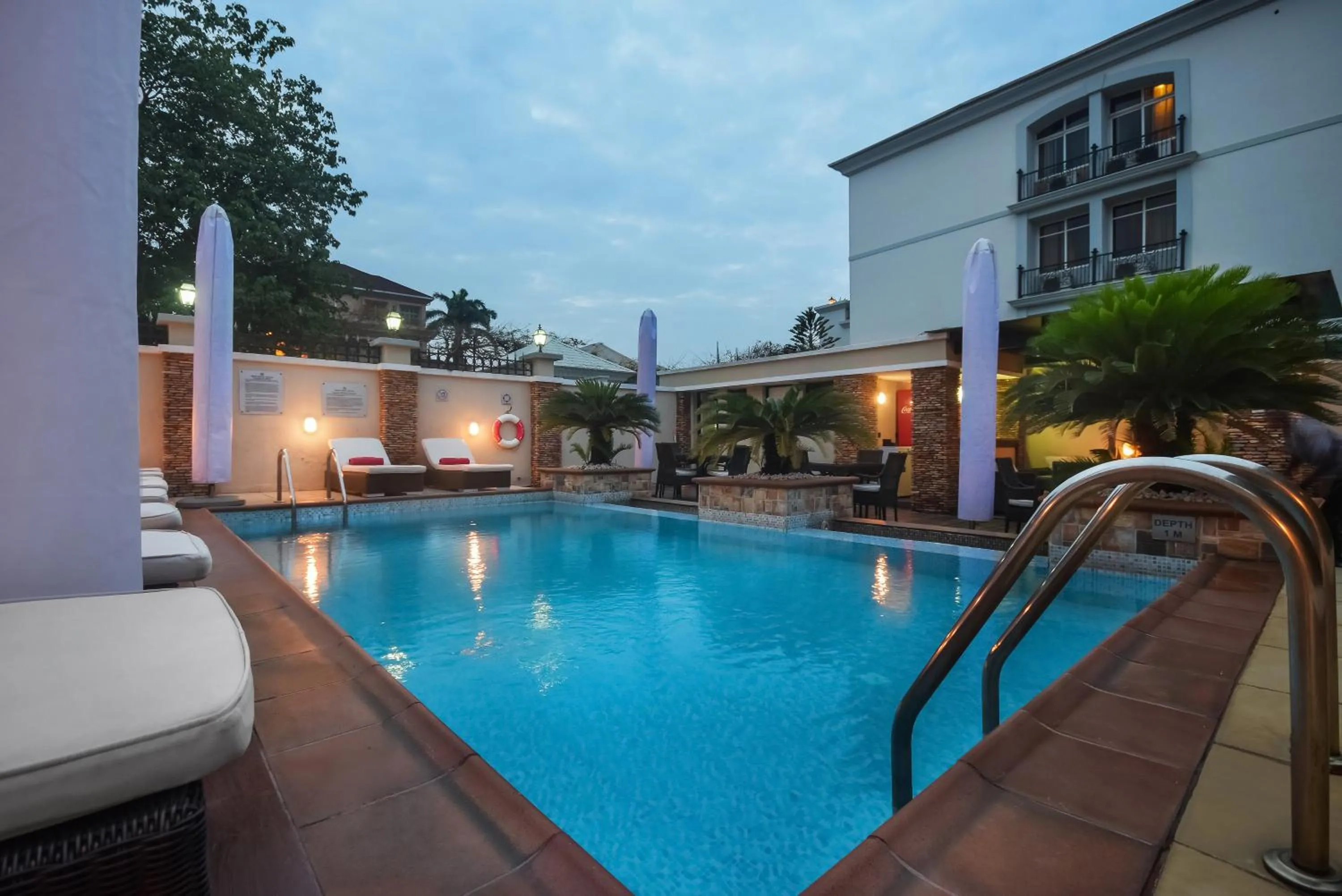 Swimming pool in BON Hotel Abuja