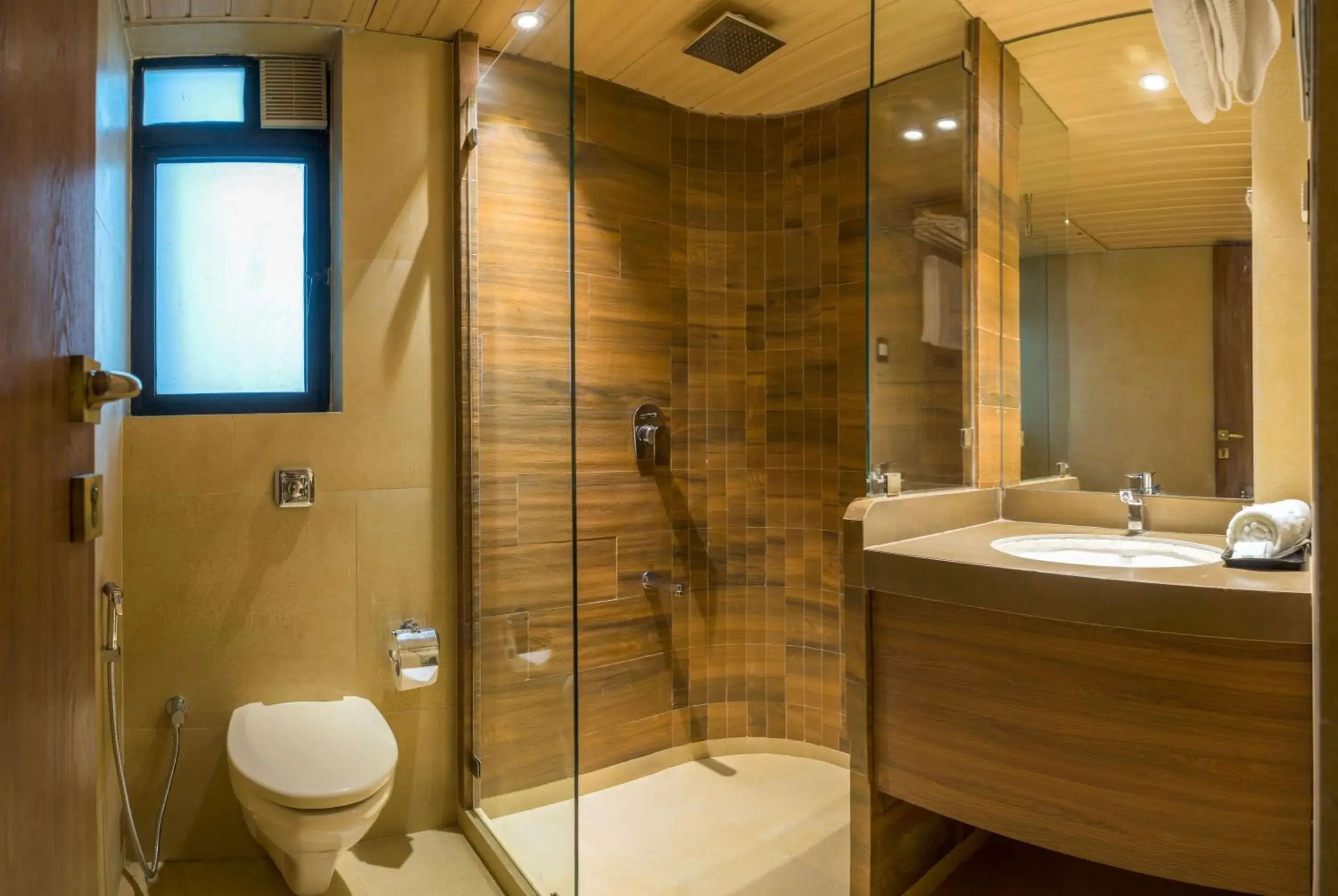 Deluxe Double Room in Treebo Olive Nest Deluxe Double Room in Treebo Olive Nest