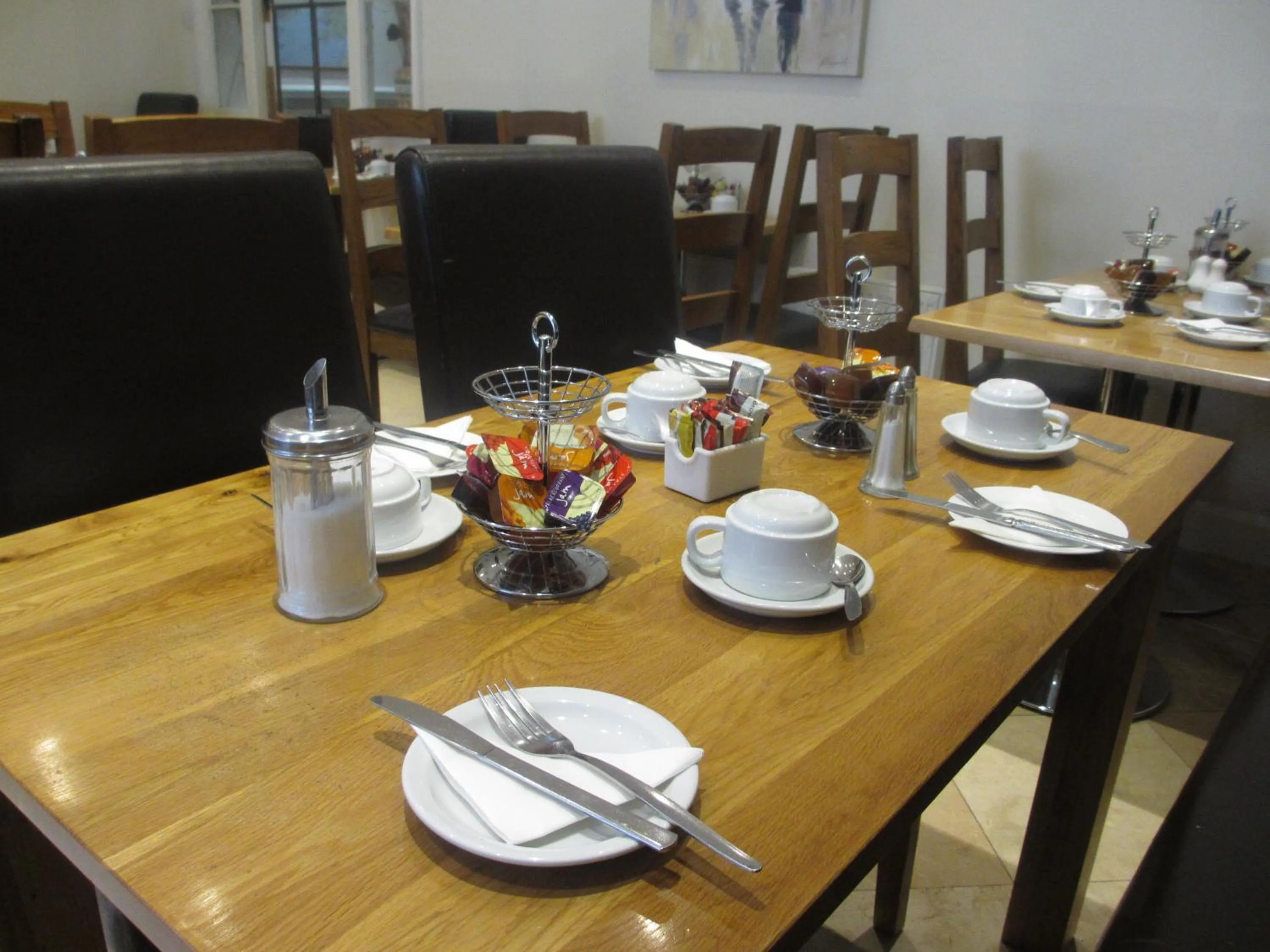 Restaurant/places to eat in Belvedere Hotel