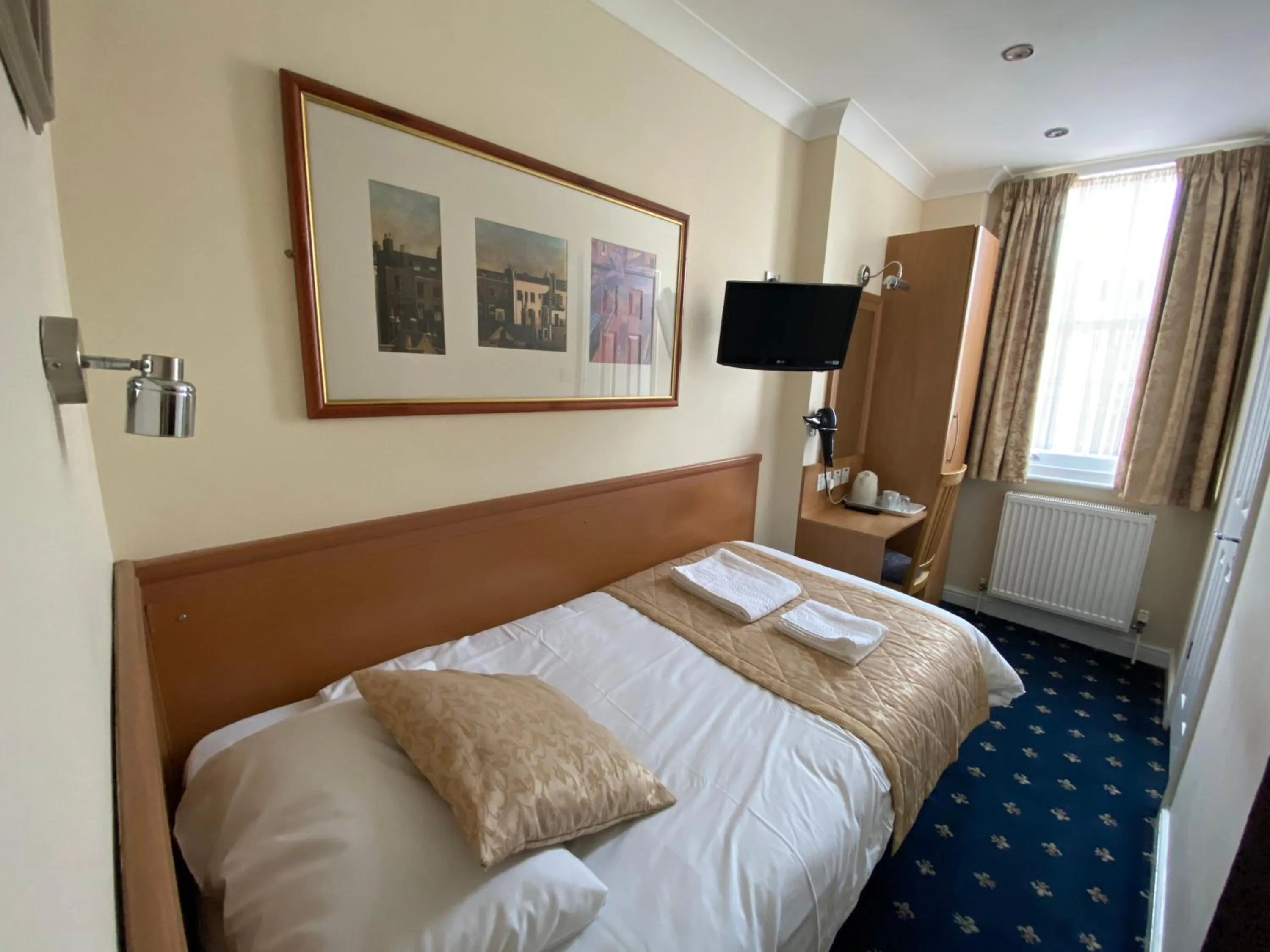 Bed in Belvedere Hotel