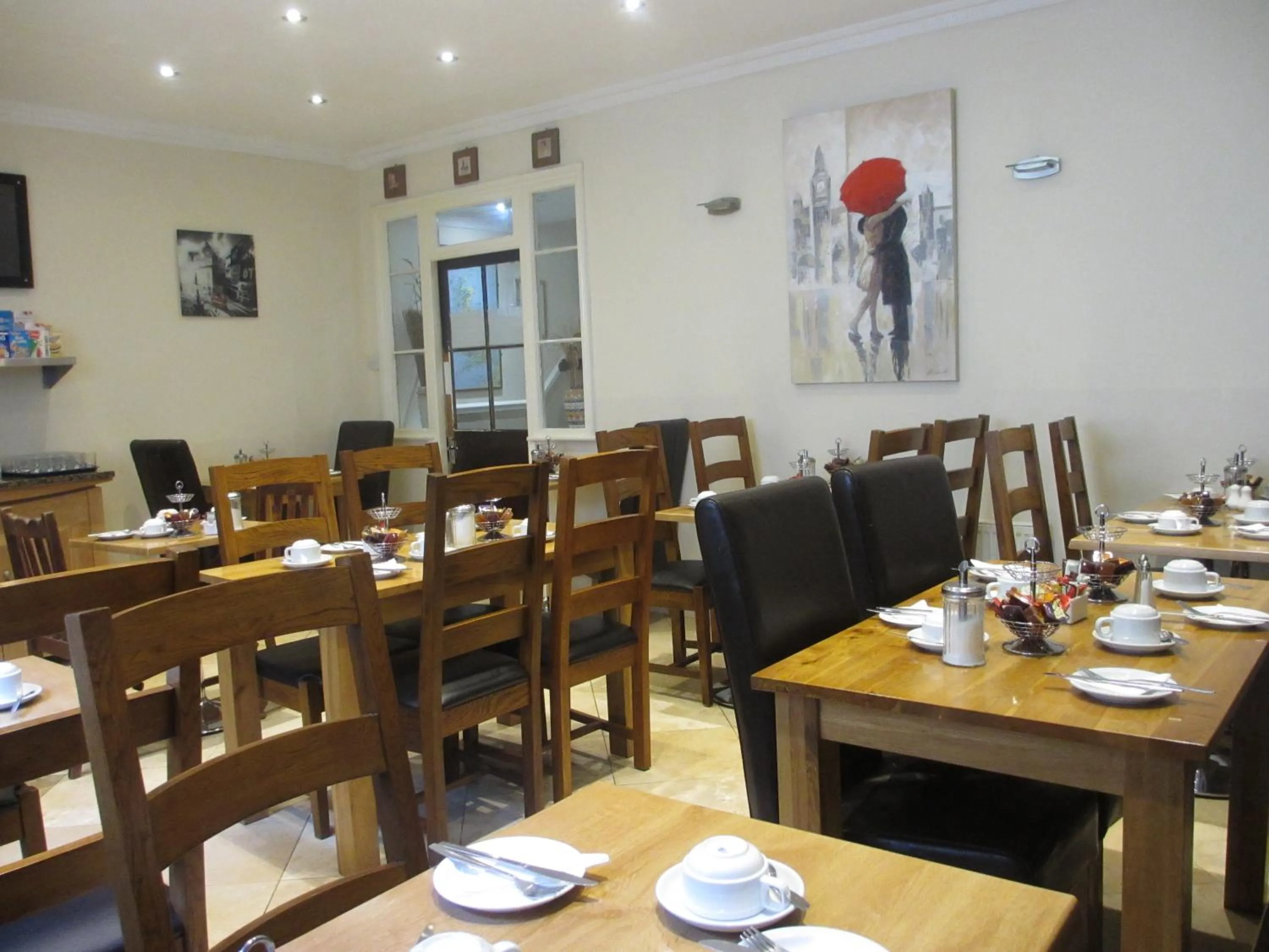 Restaurant/places to eat in Belvedere Hotel