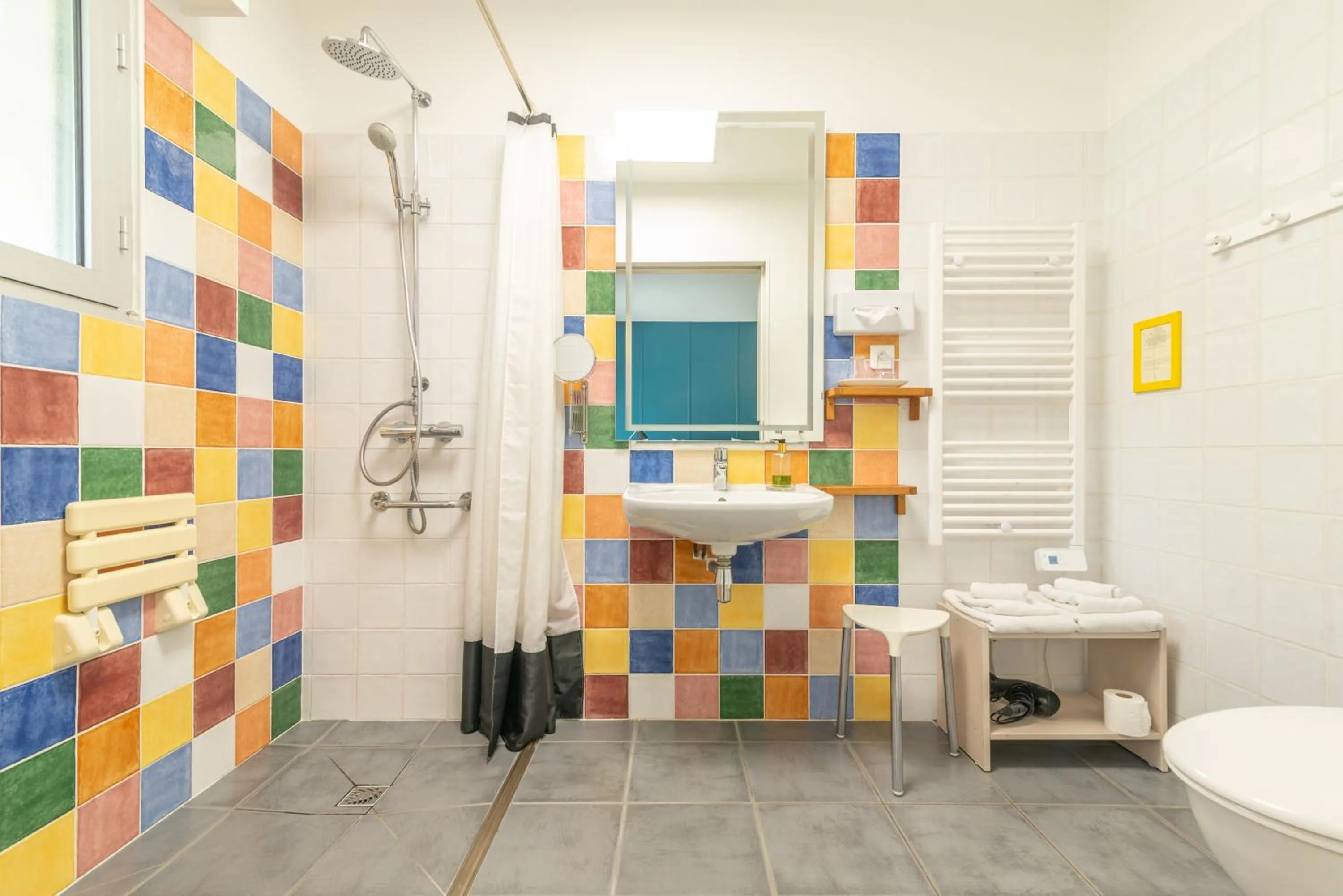 Shower in Carnac Lodge Hotel & Spa