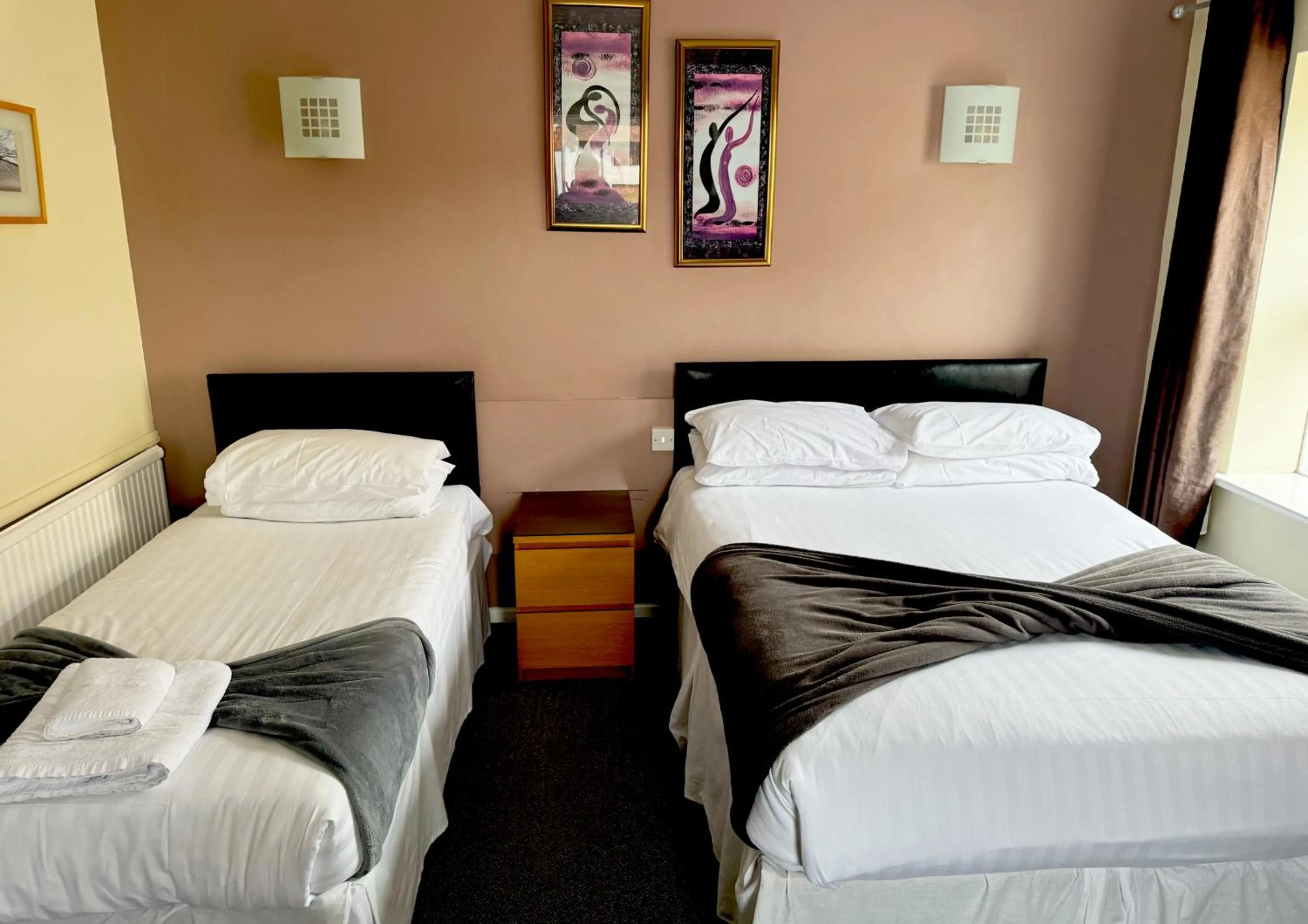 Bedroom, Bed in The Oakland Hotel