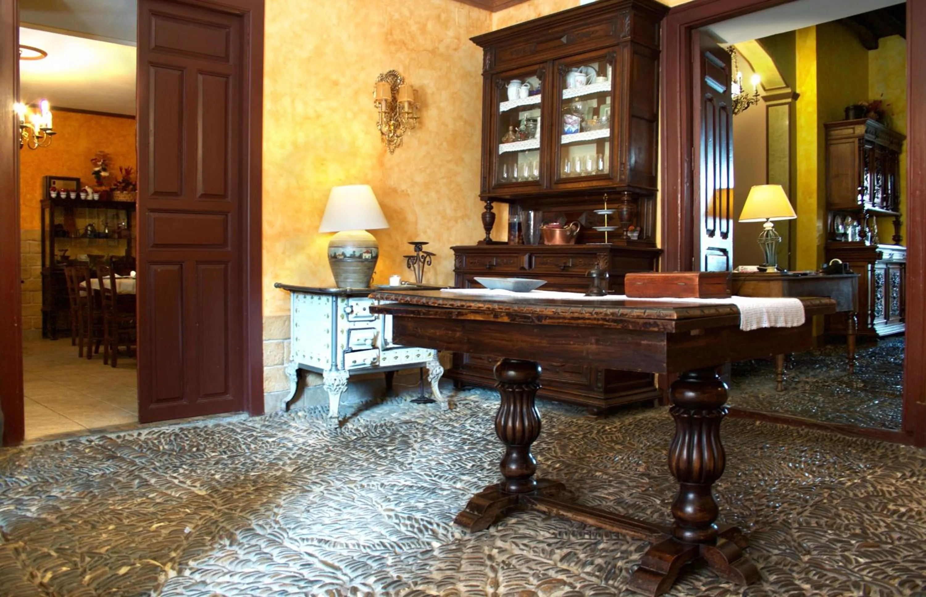 Lobby or reception in Hostal El Palacio