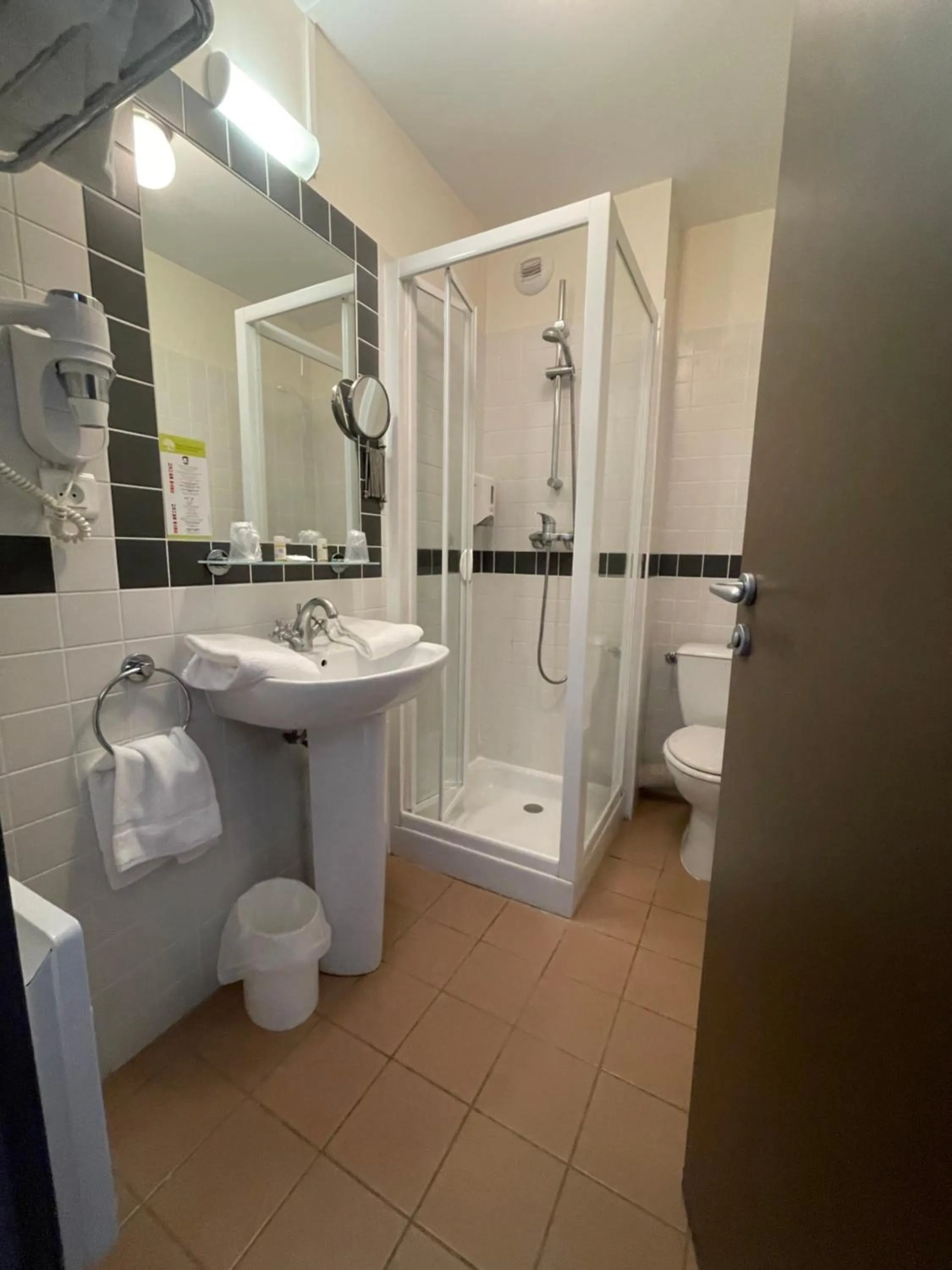 Hôtel Restaurant Les Falaises