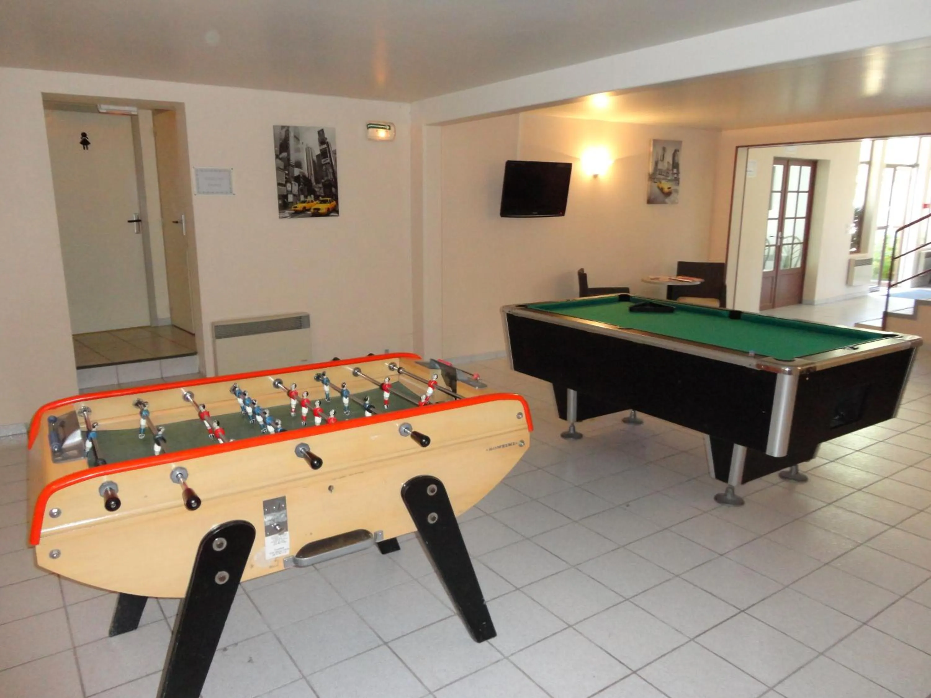 Decorative detail in Hôtel Restaurant Les Falaises