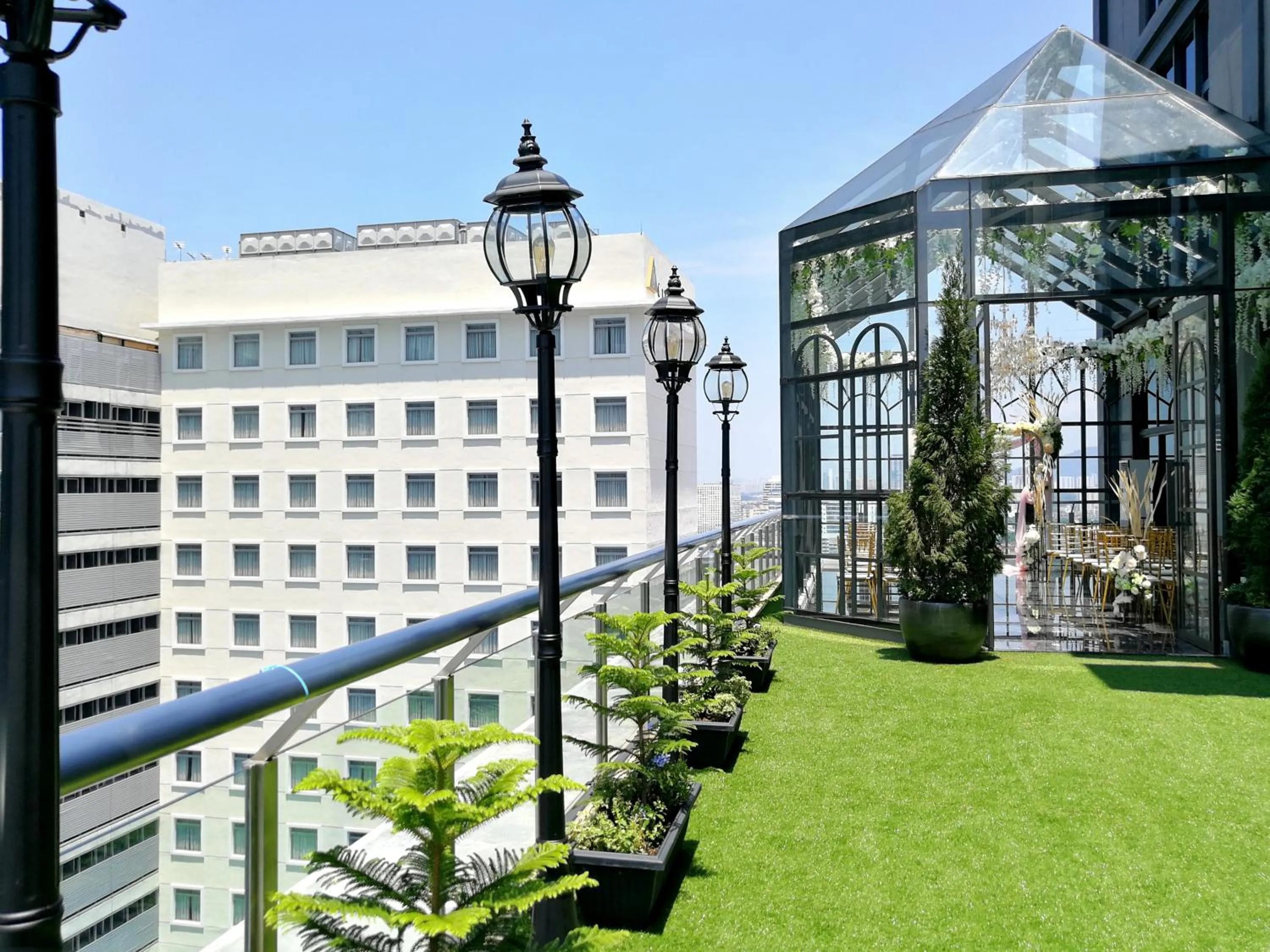 Garden in The Granite Luxury Hotel Penang