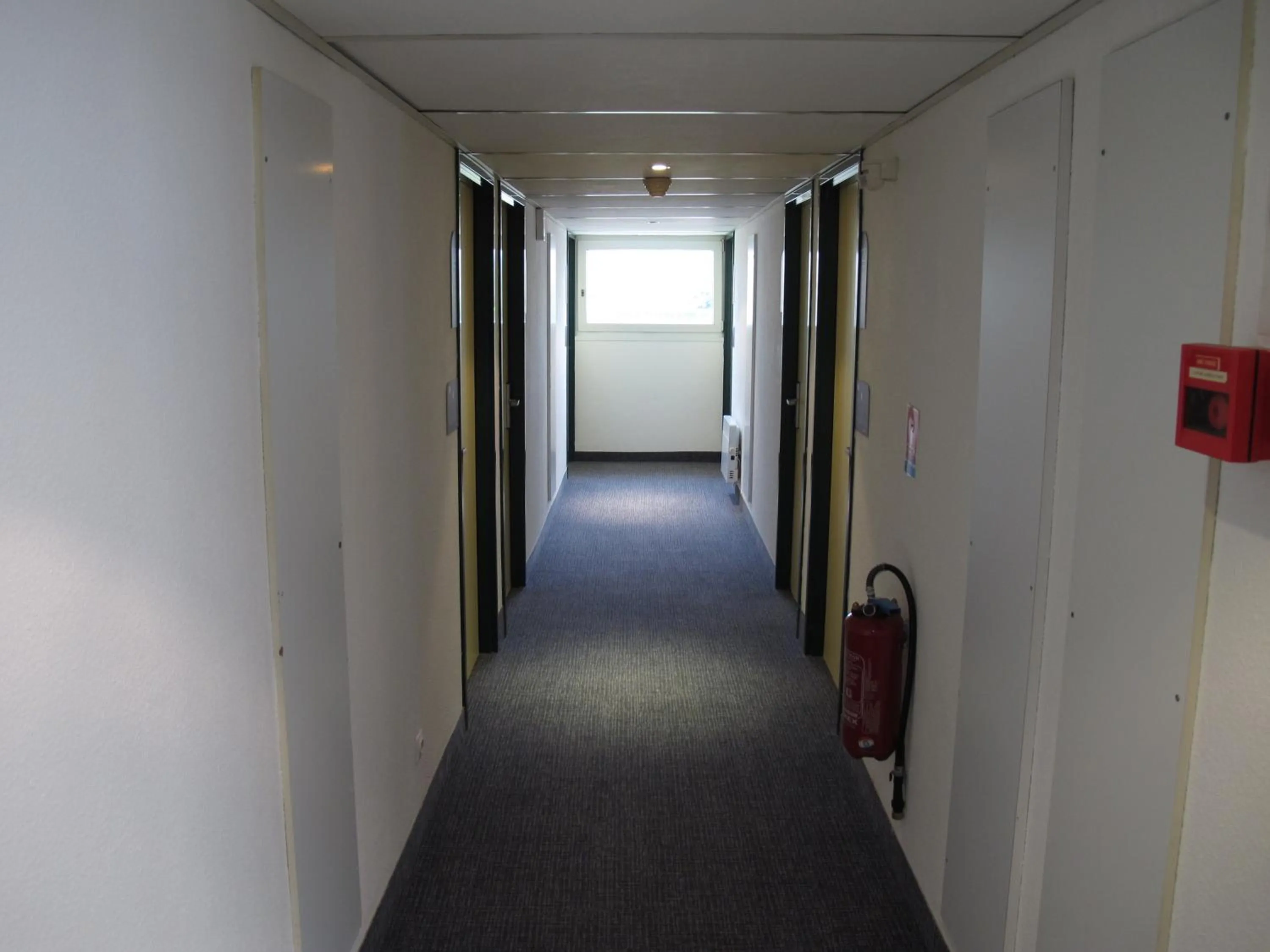 Decorative detail in Initial by Balladins Béthune