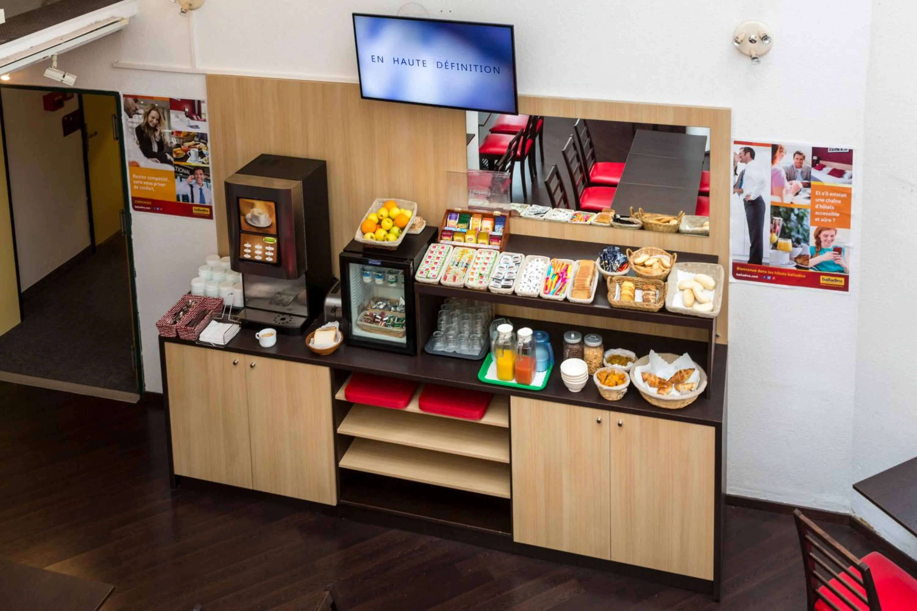 Continental breakfast in Initial by Balladins Béthune