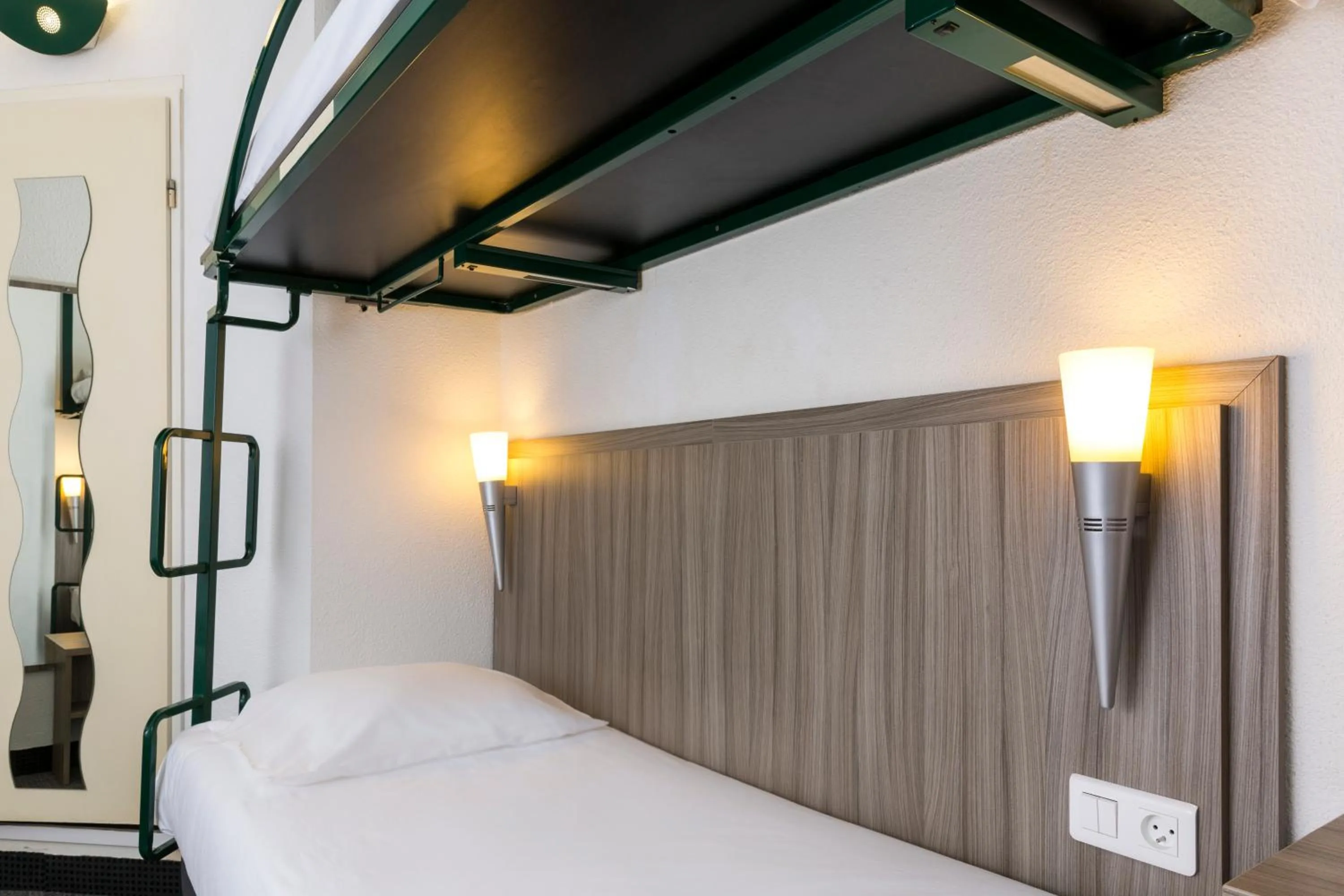 Photo of the whole room, Bed in Initial by Balladins Béthune