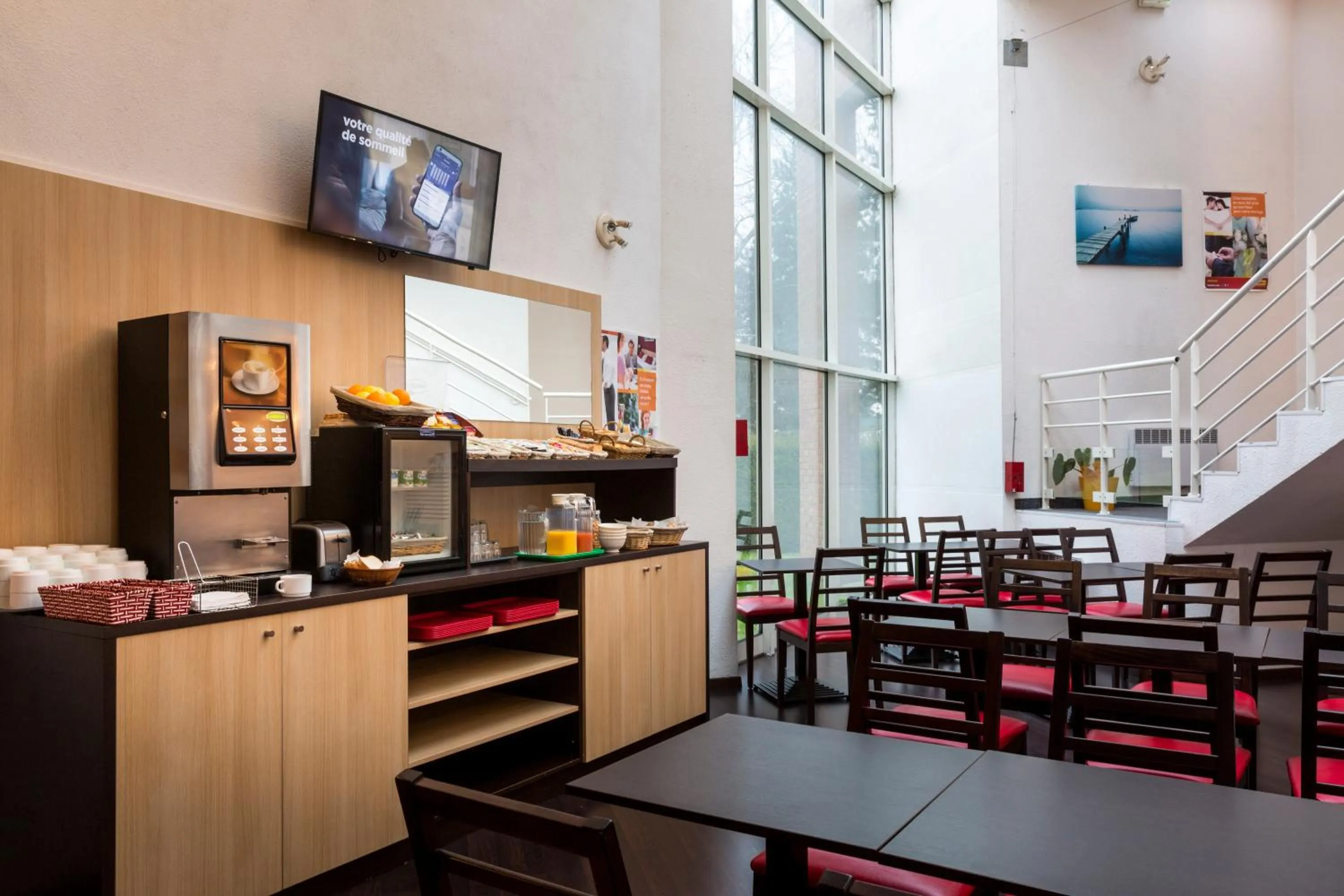 Continental breakfast in Initial by Balladins Béthune