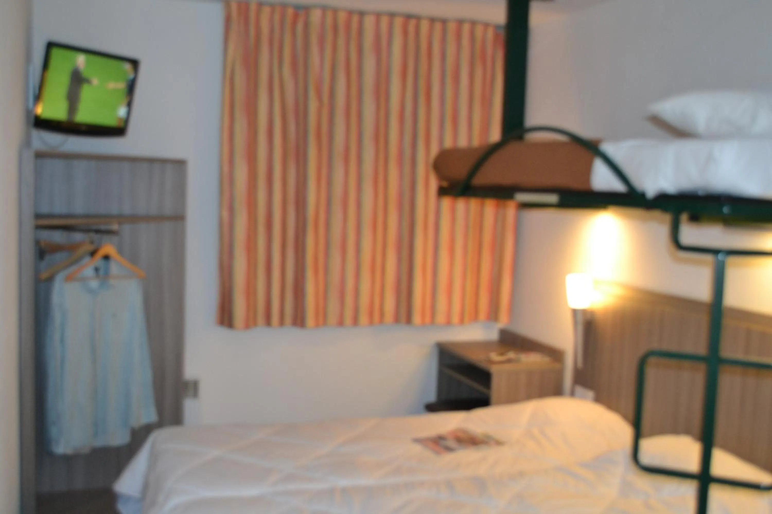 Photo of the whole room, Bed in Initial by Balladins Béthune