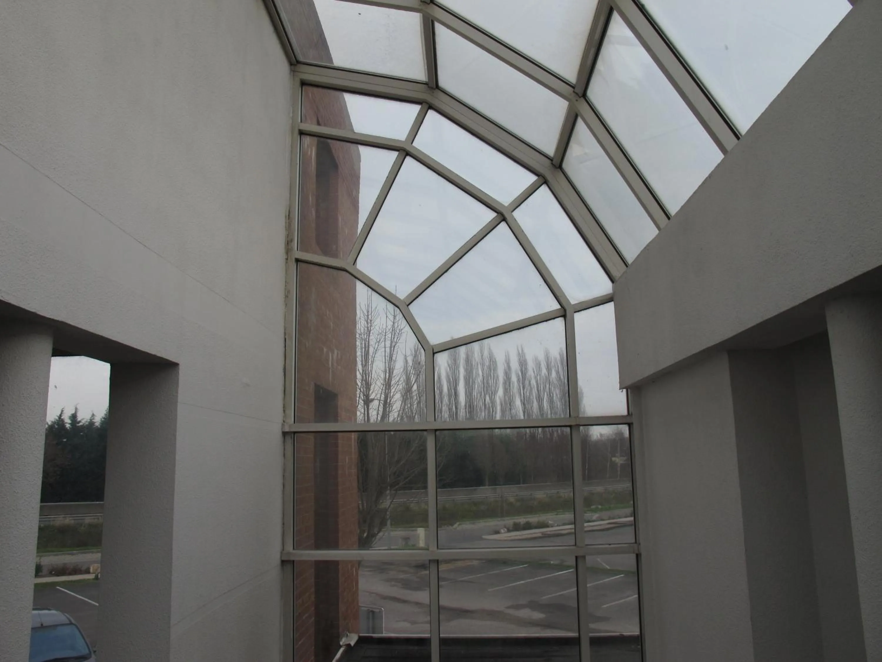 Facade/entrance in Initial by Balladins Béthune