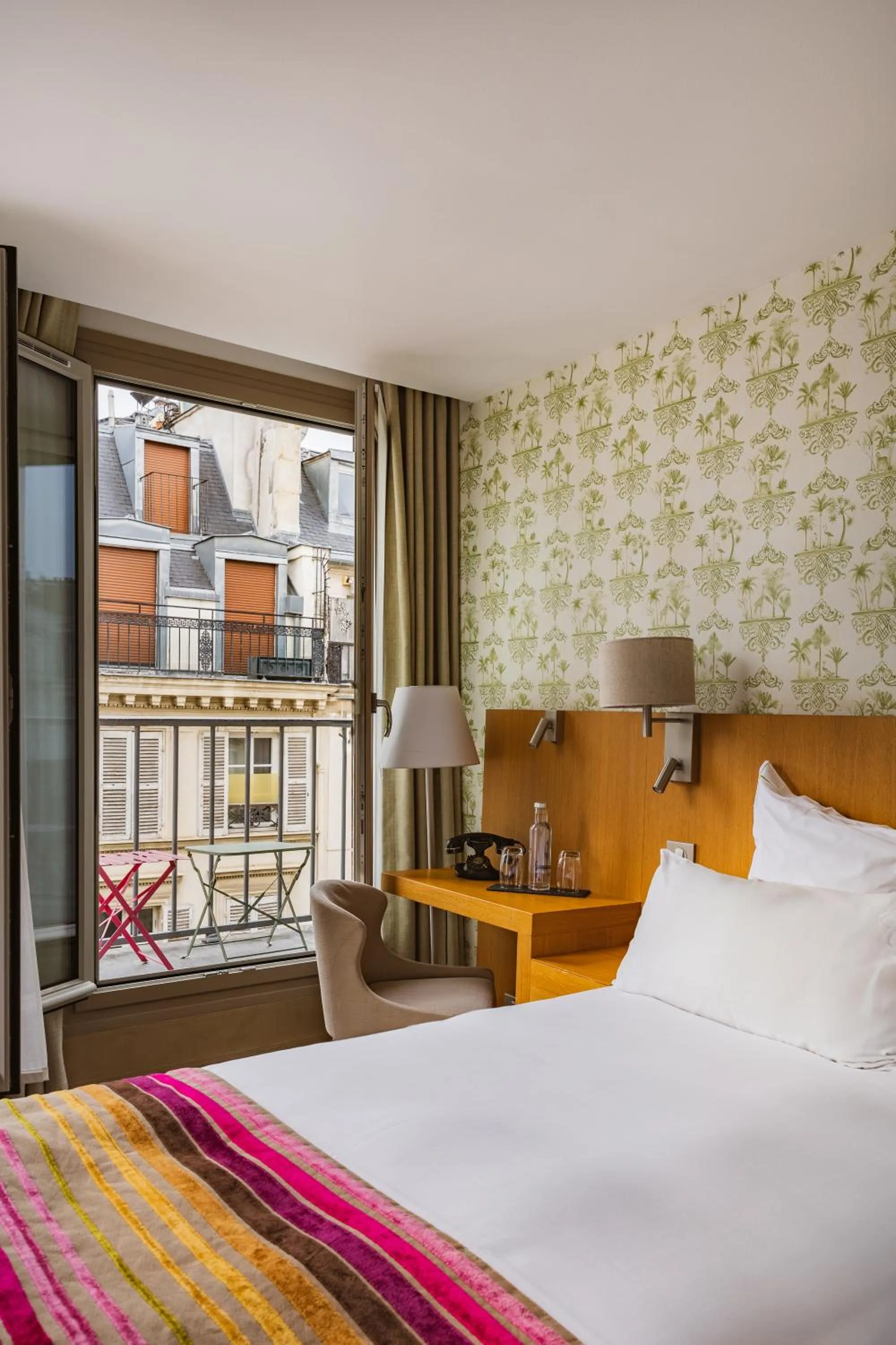 Bed in Hôtel Cordelia Opéra-Madeleine