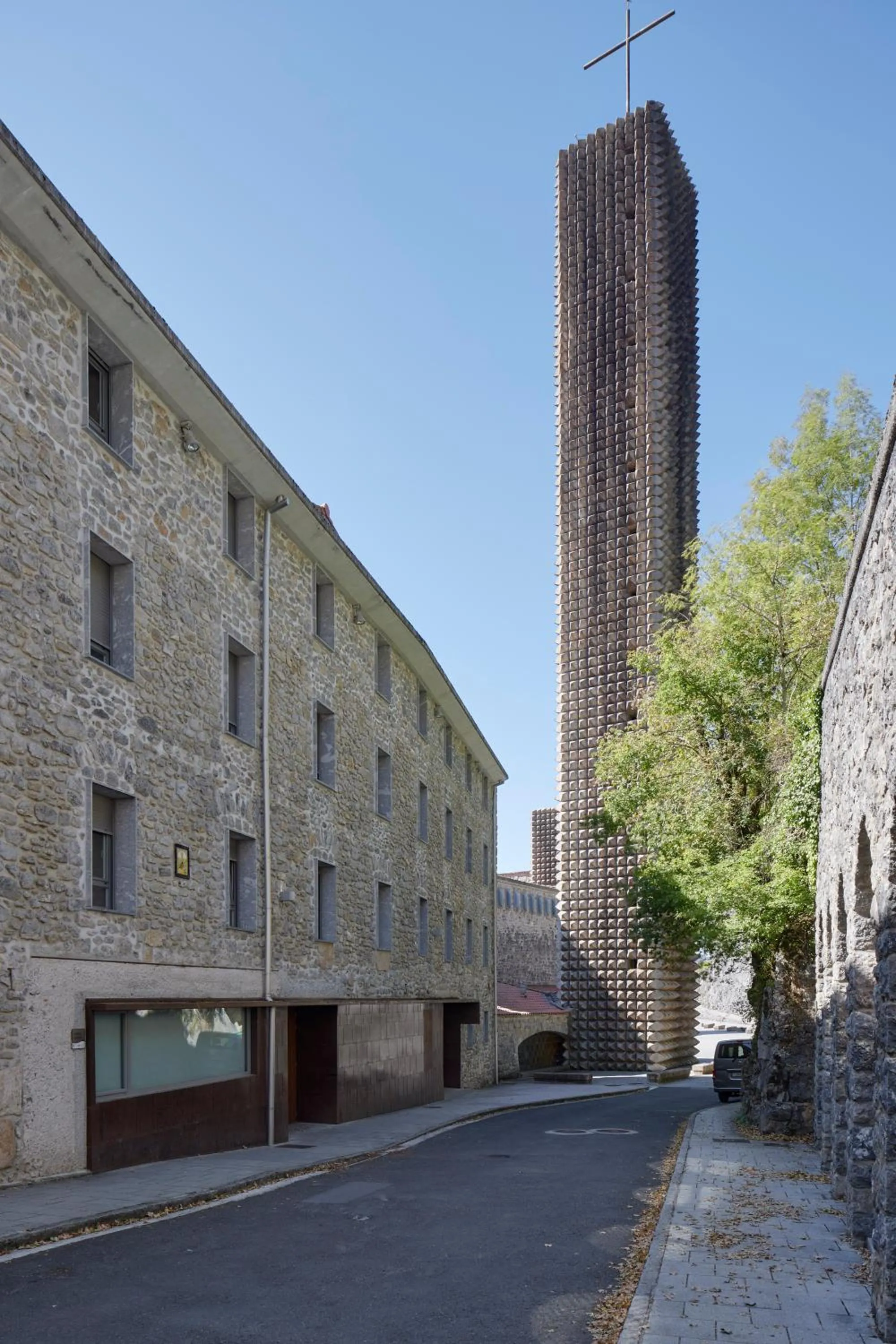 Facade/entrance in Iraipe Santuario de Arantzazu Hotel