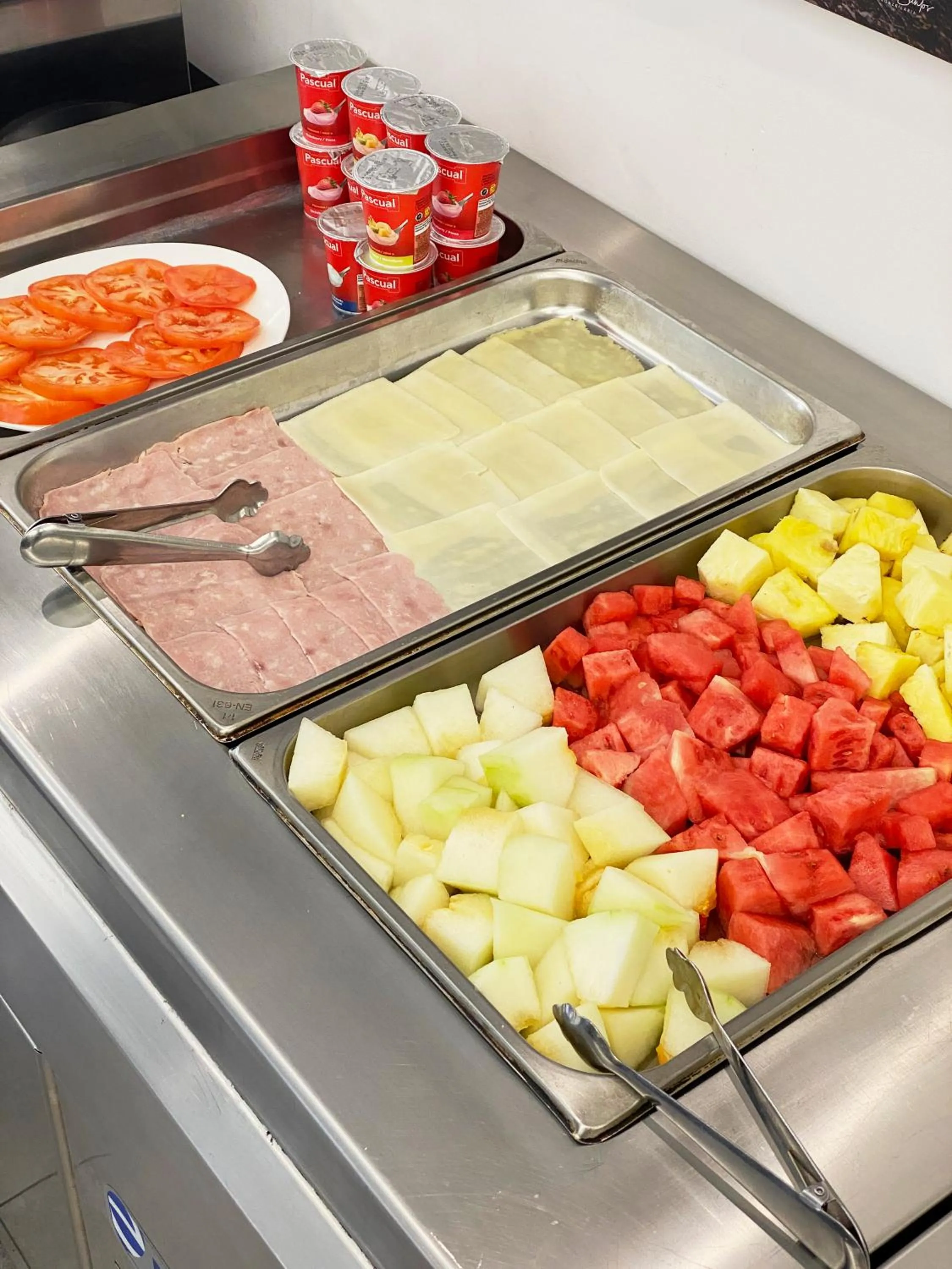 Buffet breakfast in Iraipe Santuario de Arantzazu Hotel