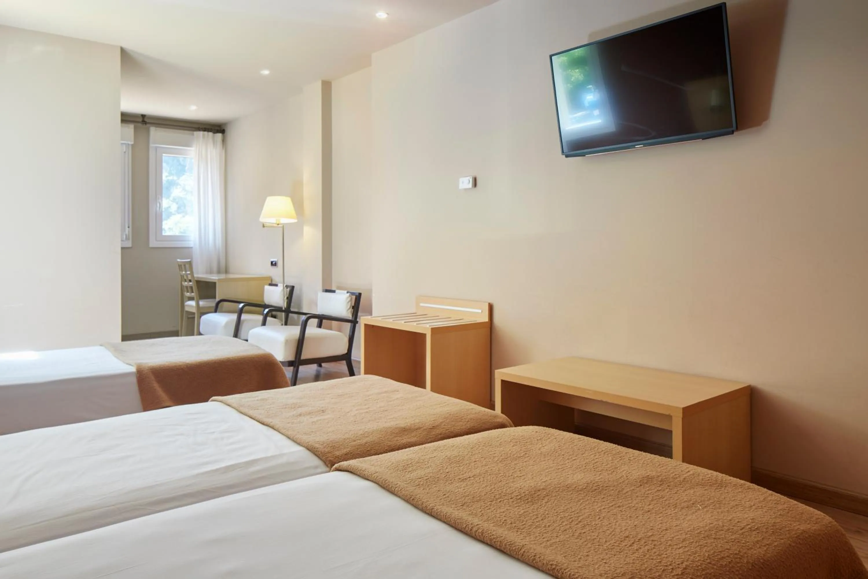 Bed in Iraipe Santuario de Arantzazu Hotel