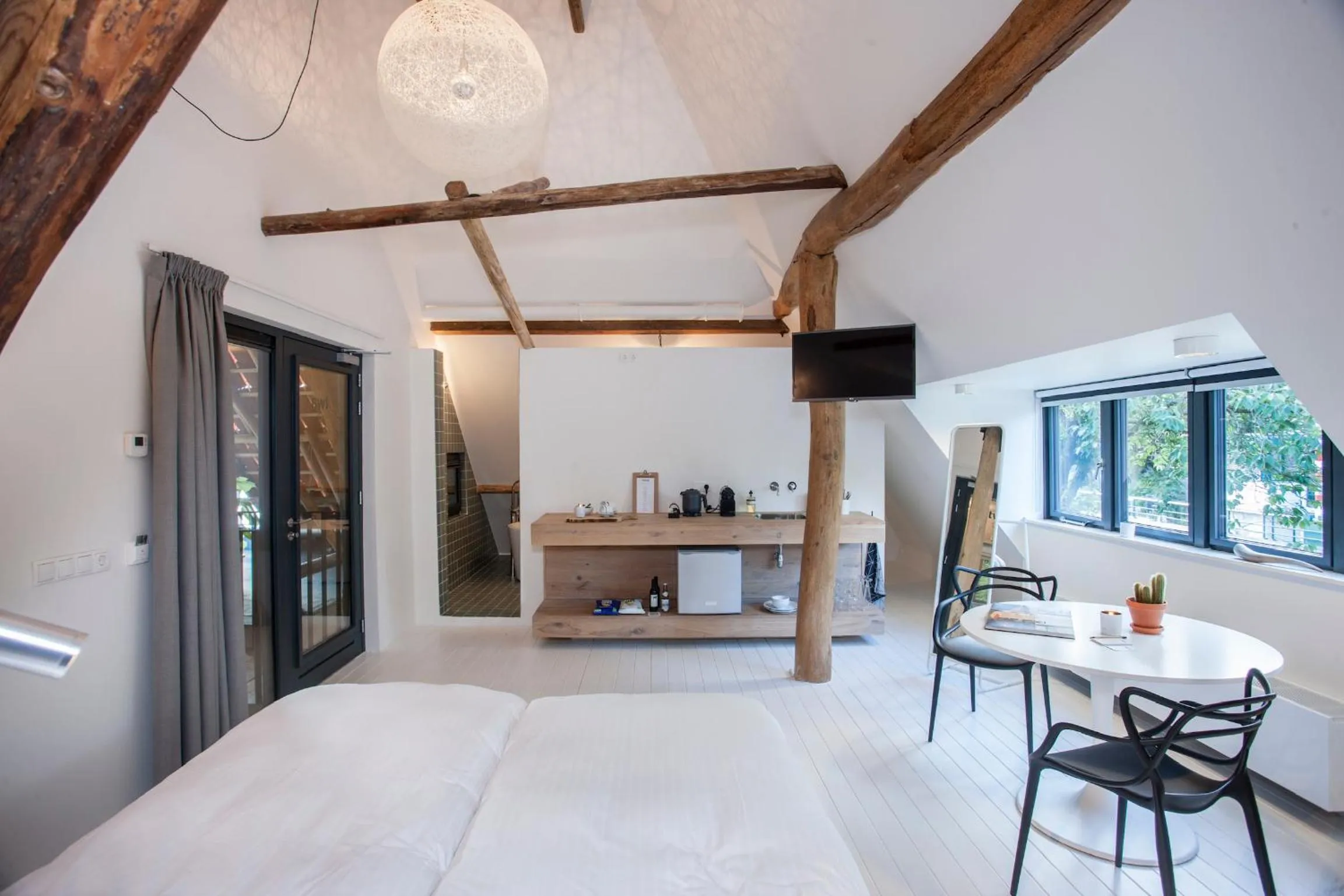 TV and multimedia, Bed in Uitgerust voor Zaken