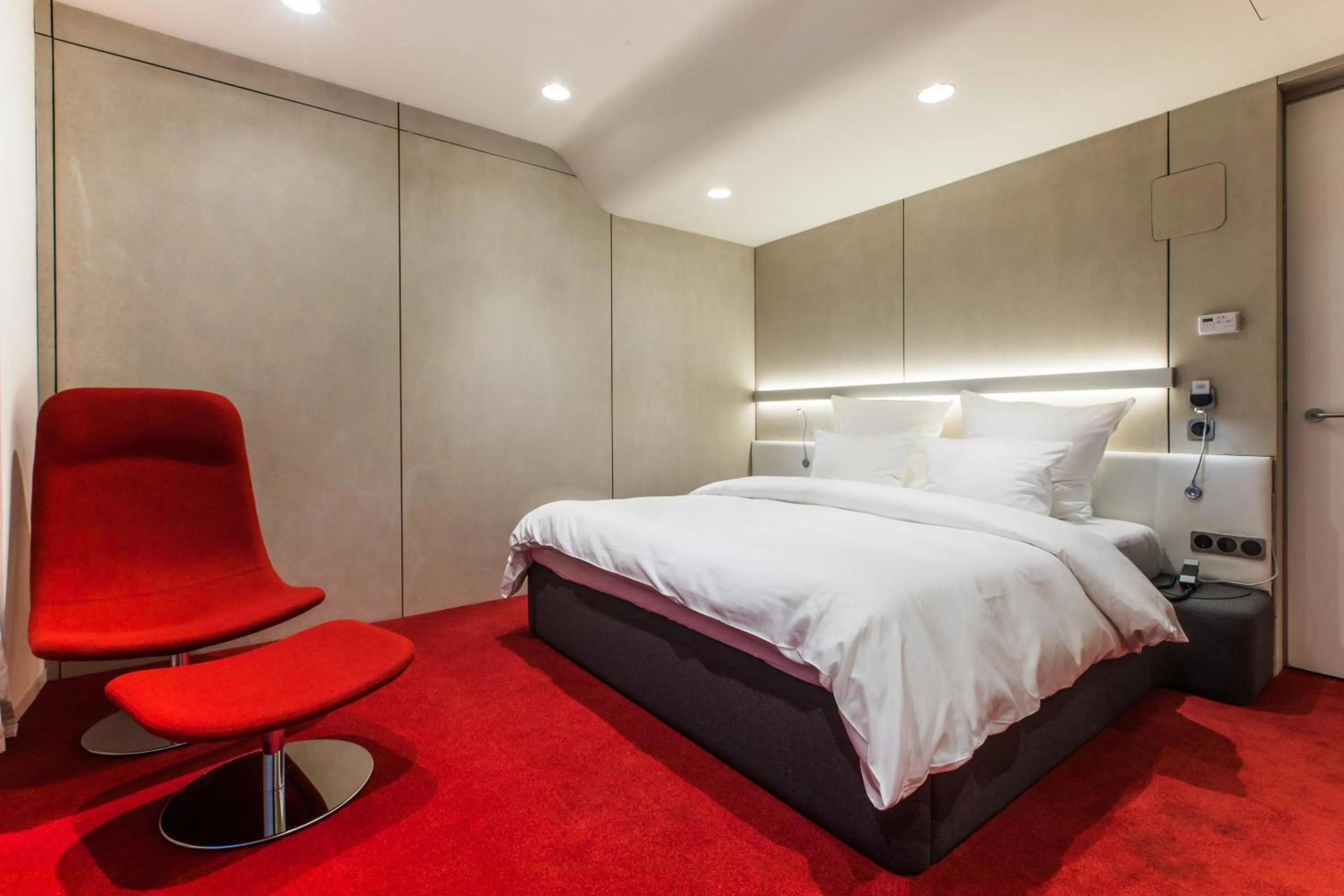 Bed in The Grove Design Hotel