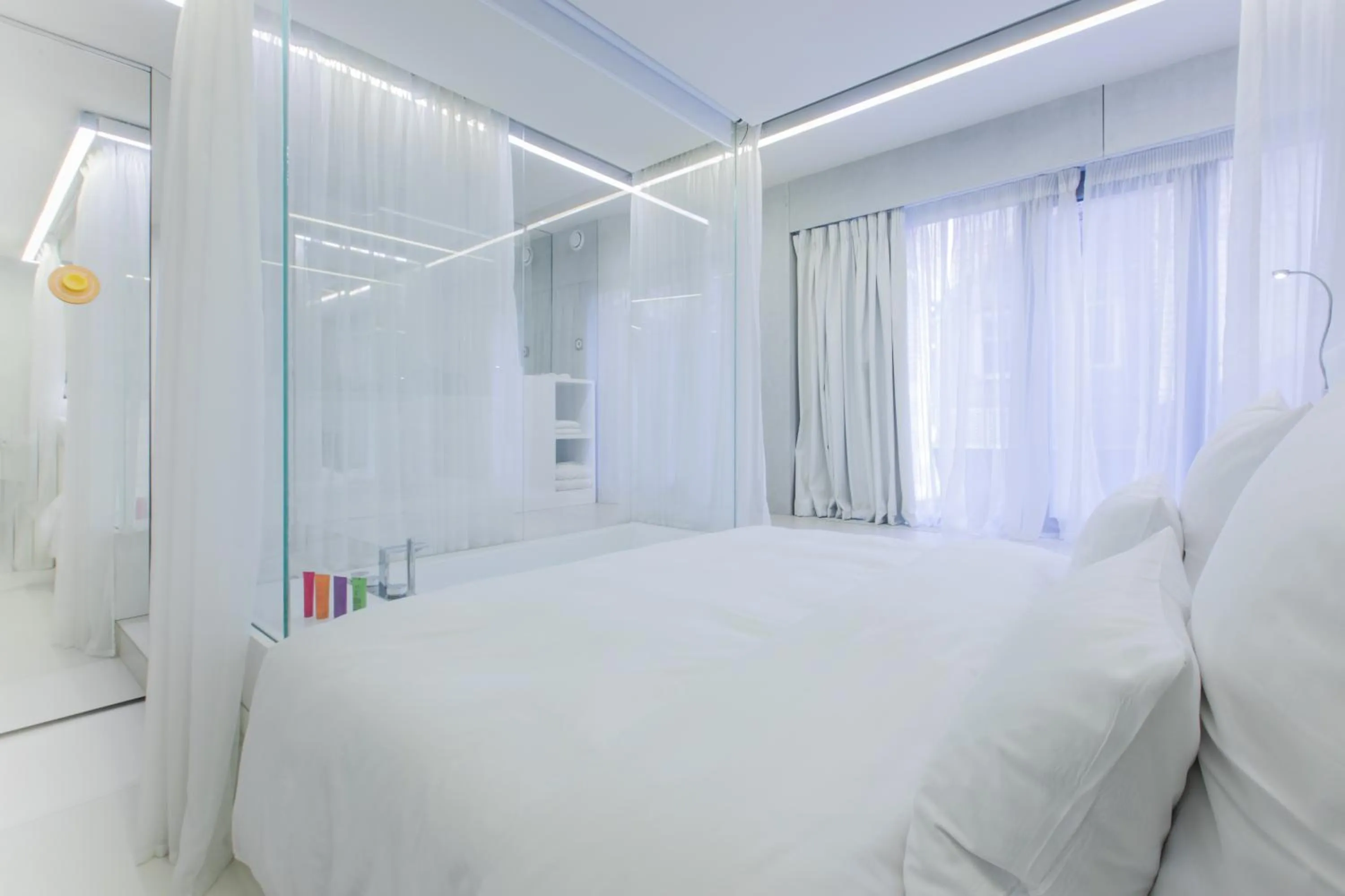 Photo of the whole room in The Grove Design Hotel