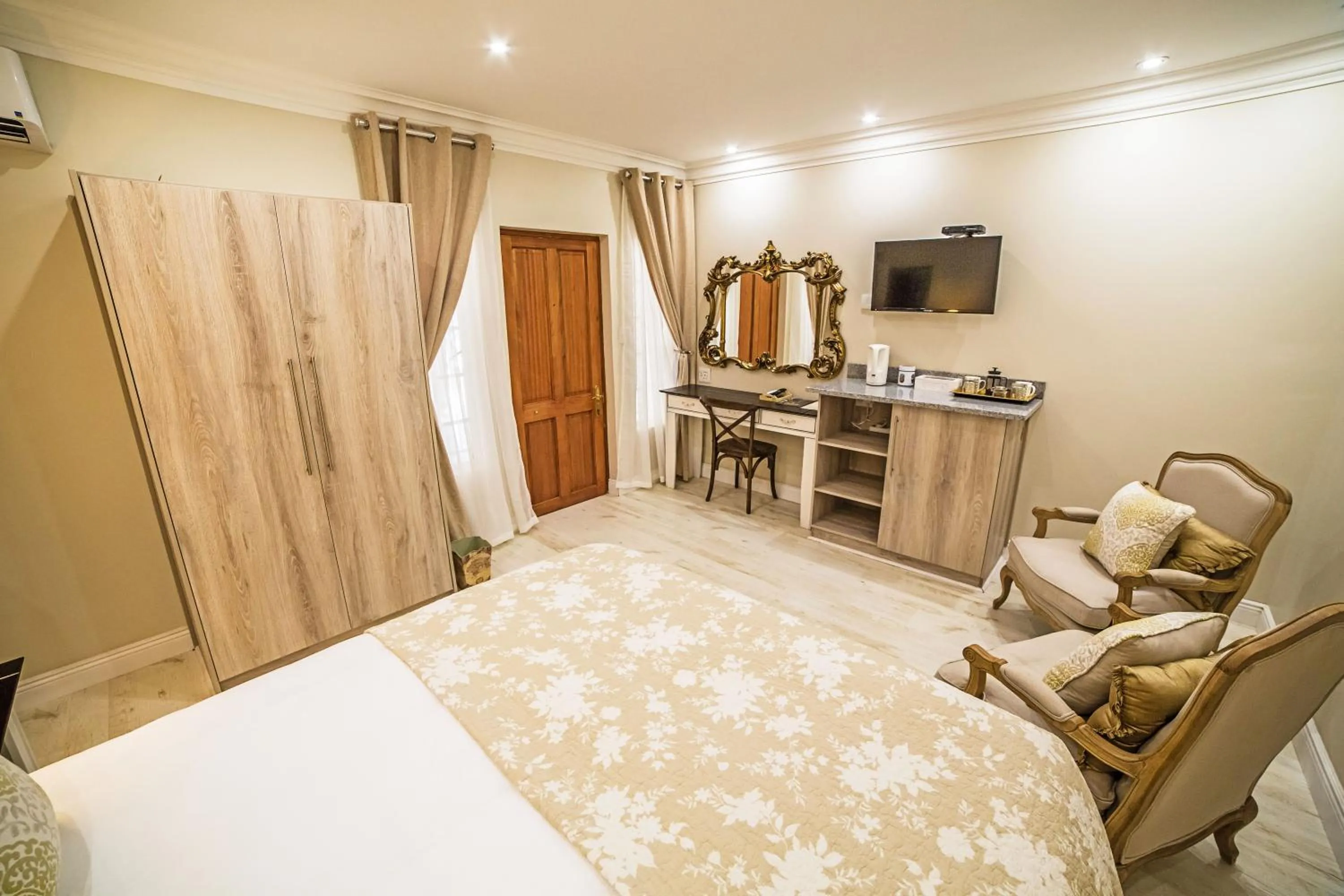 Bedroom, Bed in AnnVilla Guesthouse