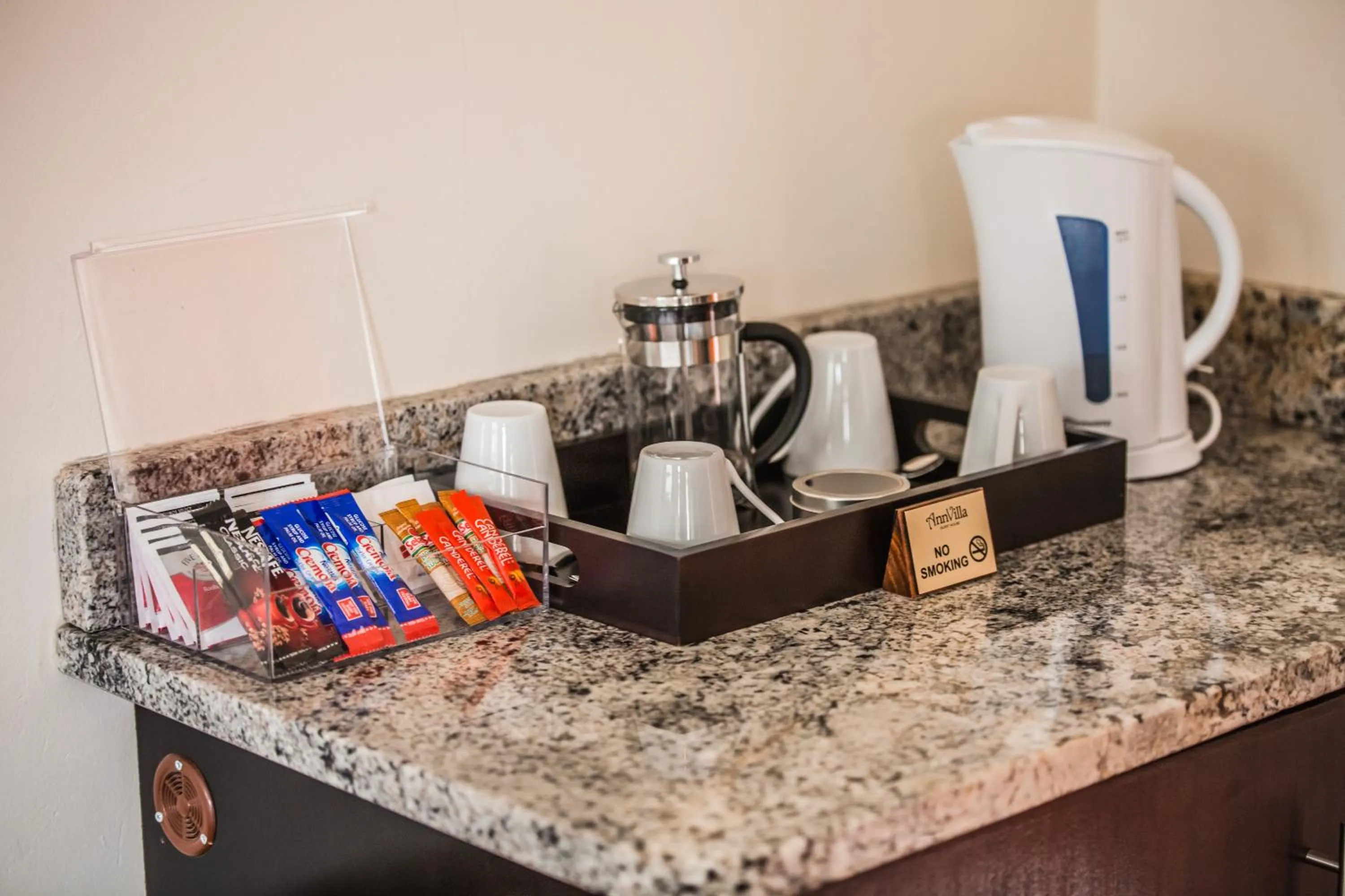 Coffee/tea facilities in AnnVilla Guesthouse