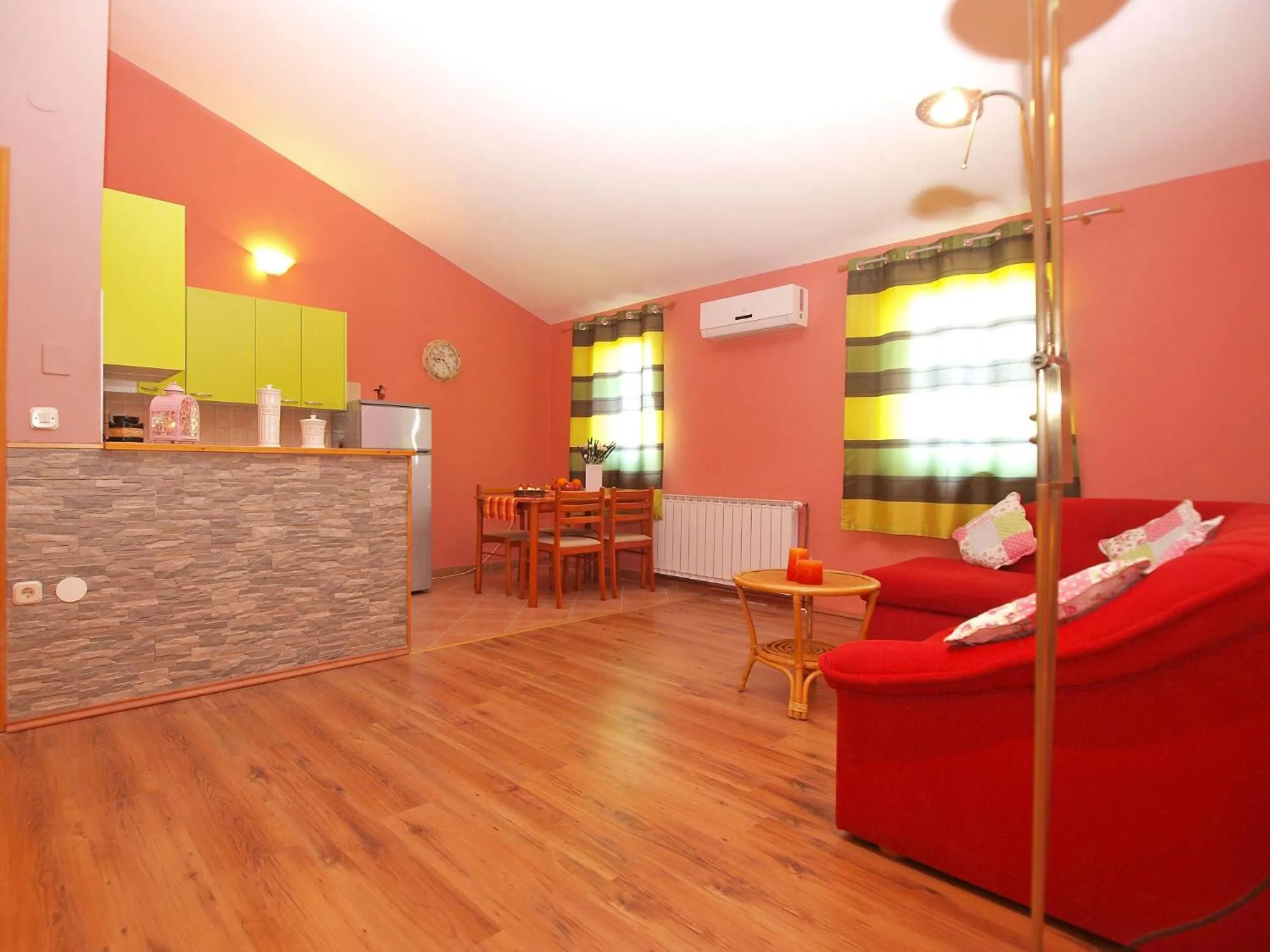 Apartments Anto 1296