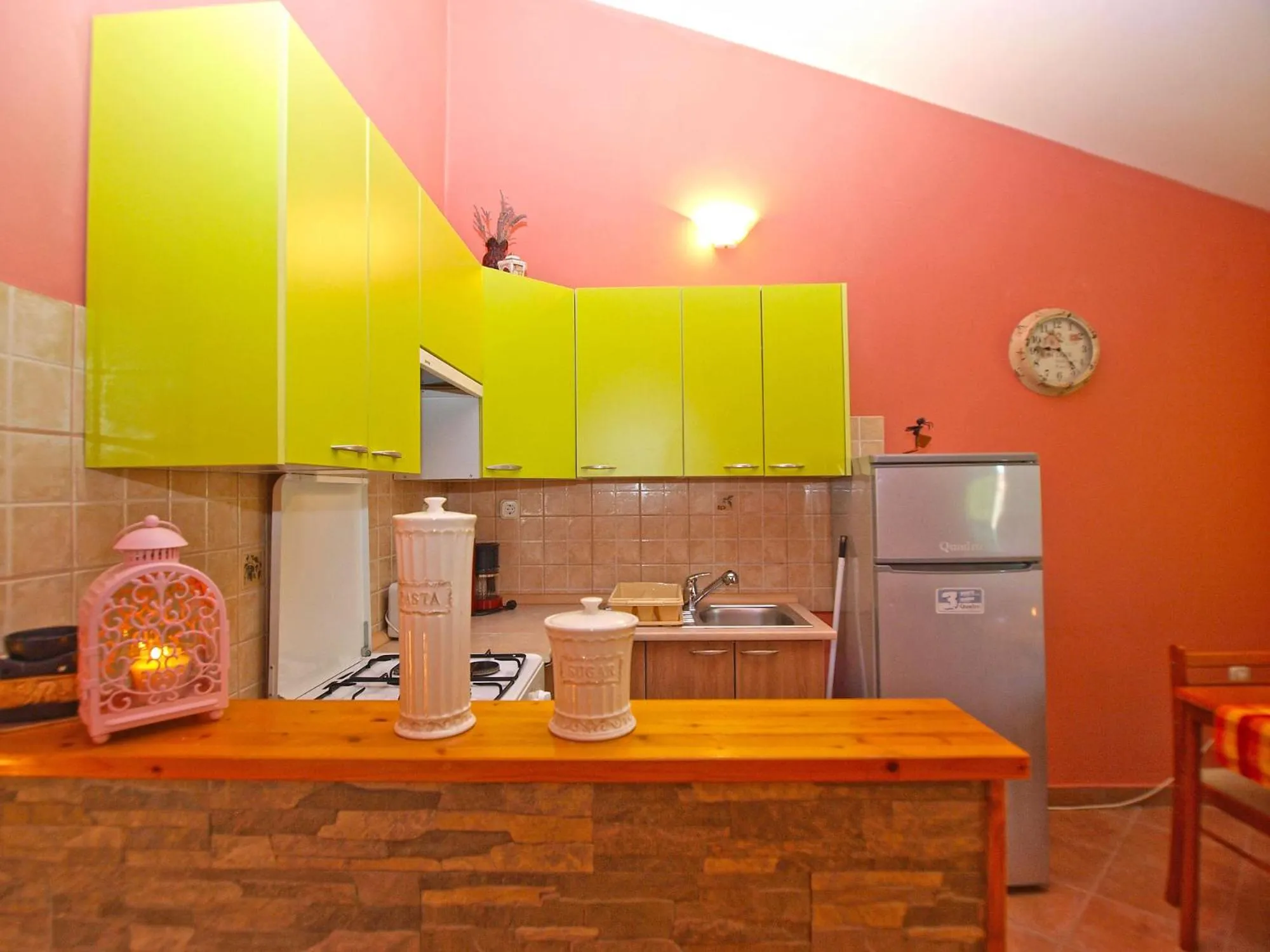 Apartments Anto 1296