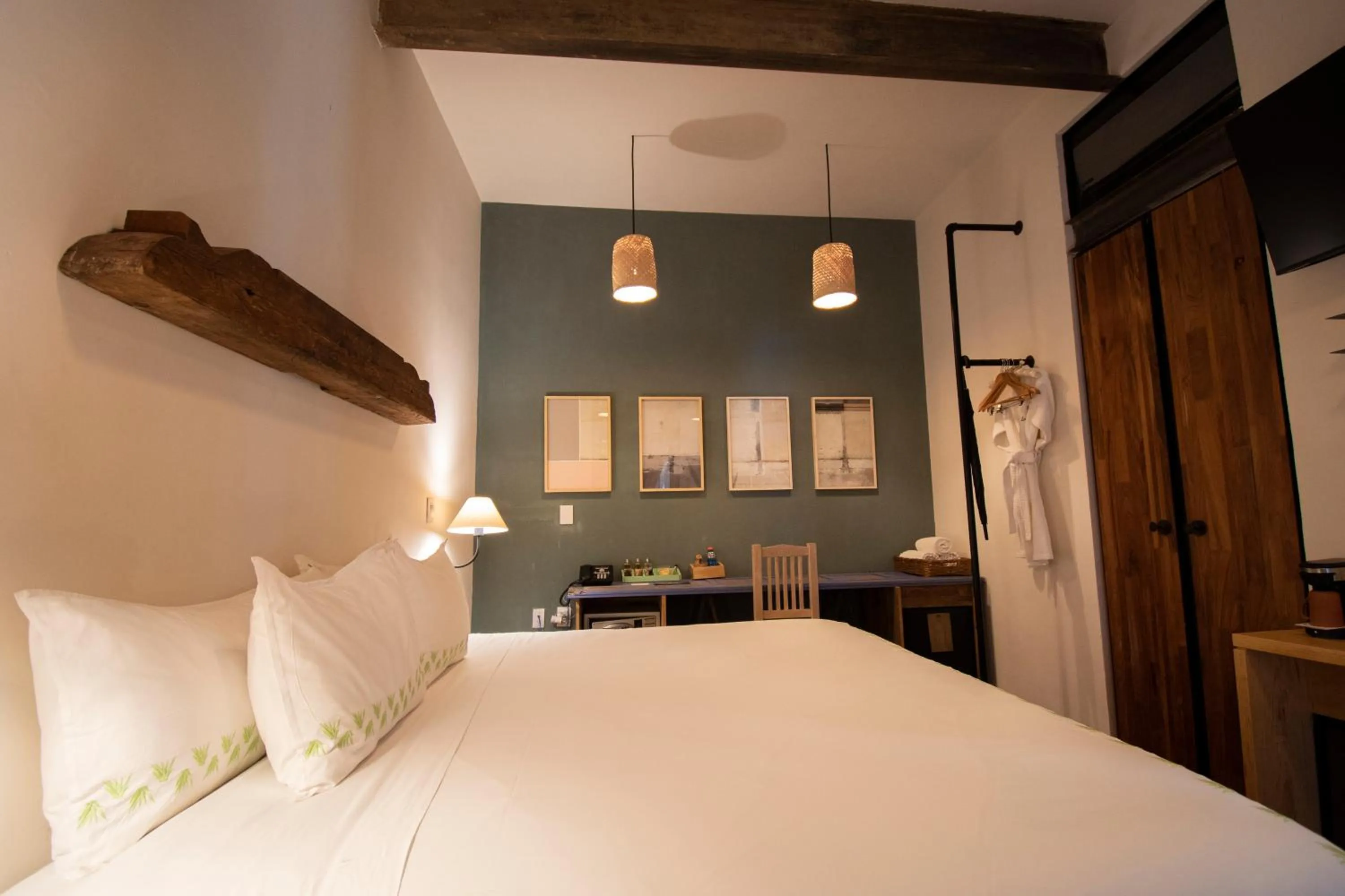 Photo of the whole room, Bed in Hotel Los Amantes