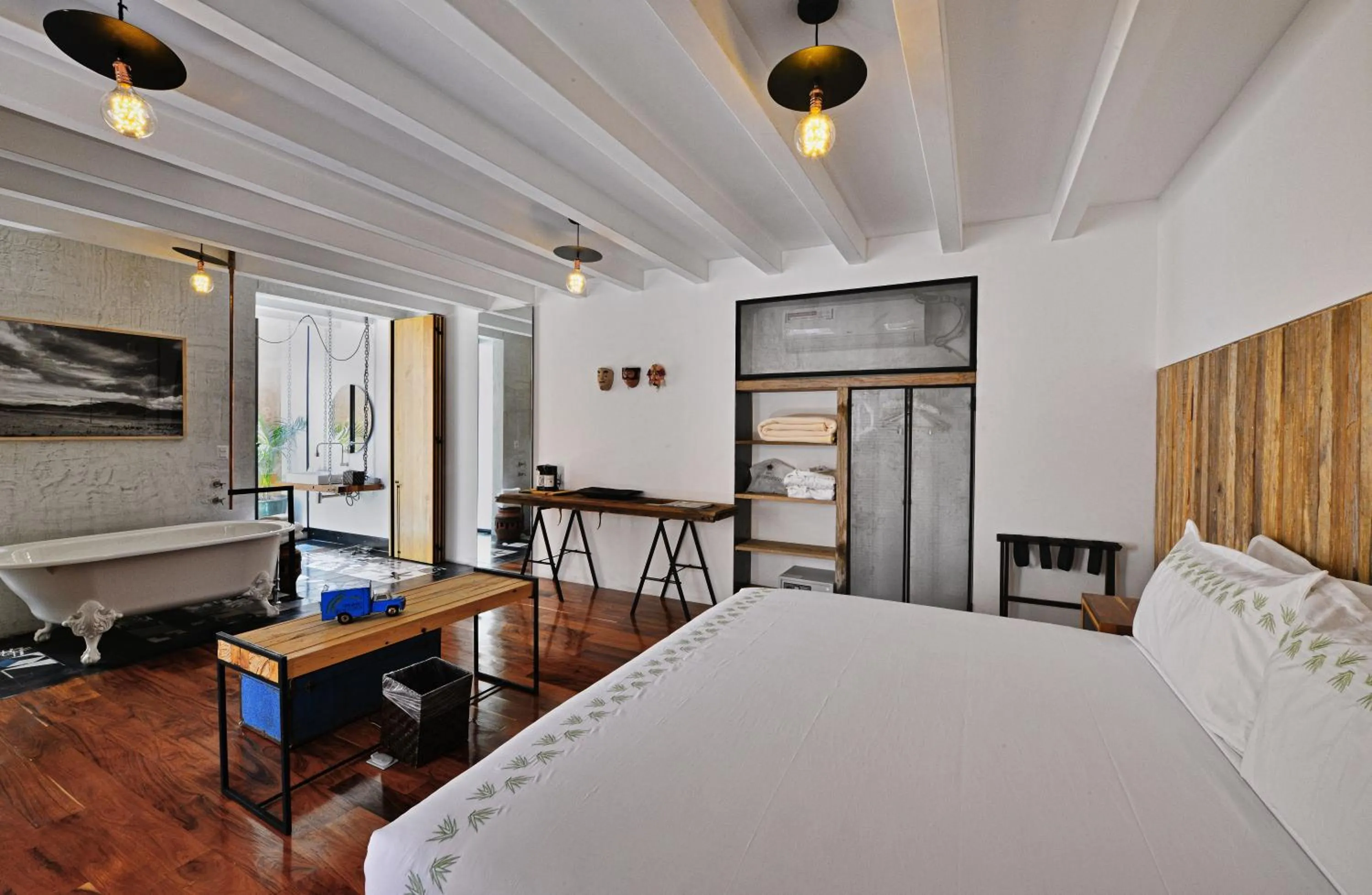 Staff, Bed in Hotel Los Amantes