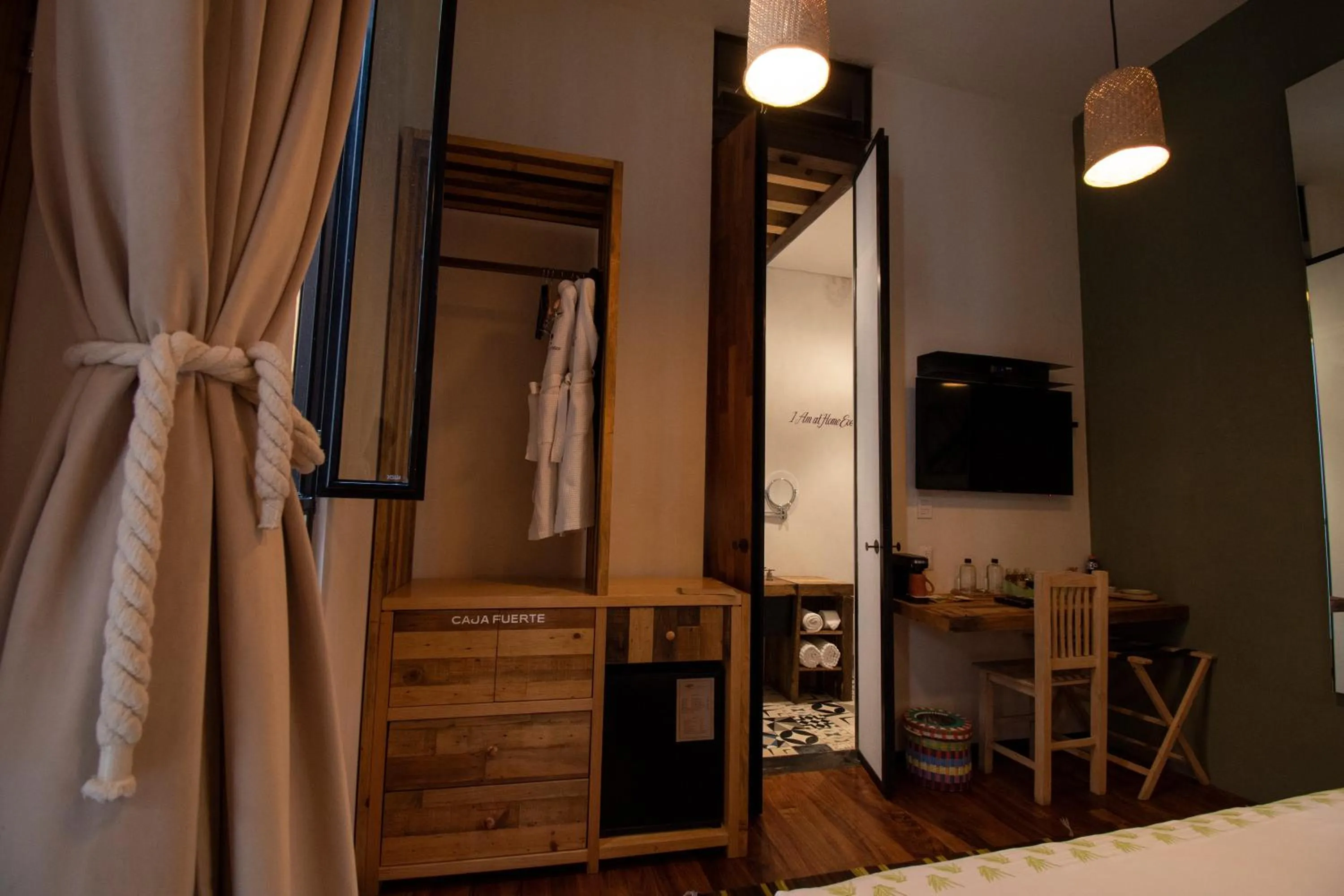 Photo of the whole room, Bed in Hotel Los Amantes