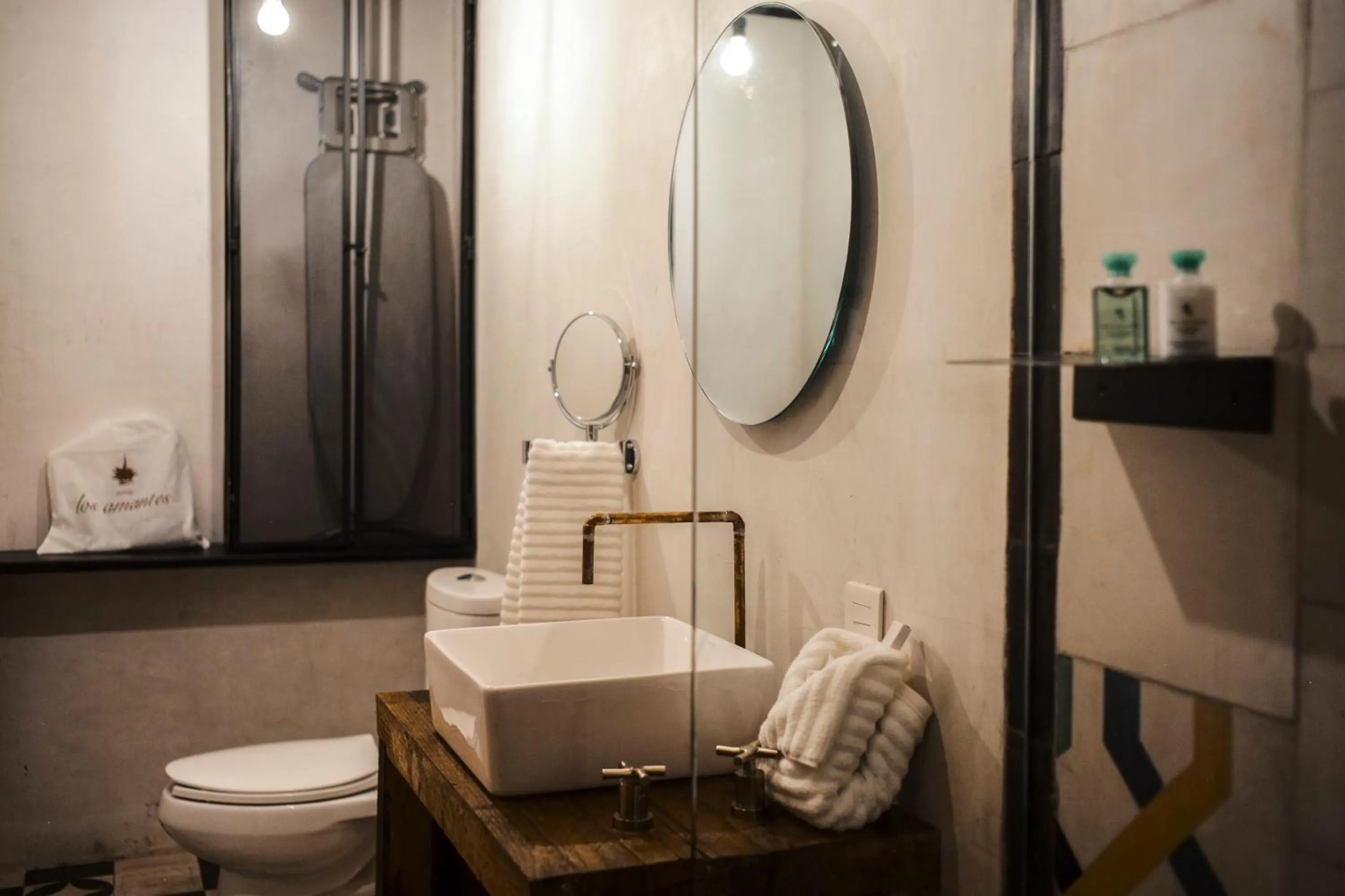 Bathroom in Hotel Los Amantes