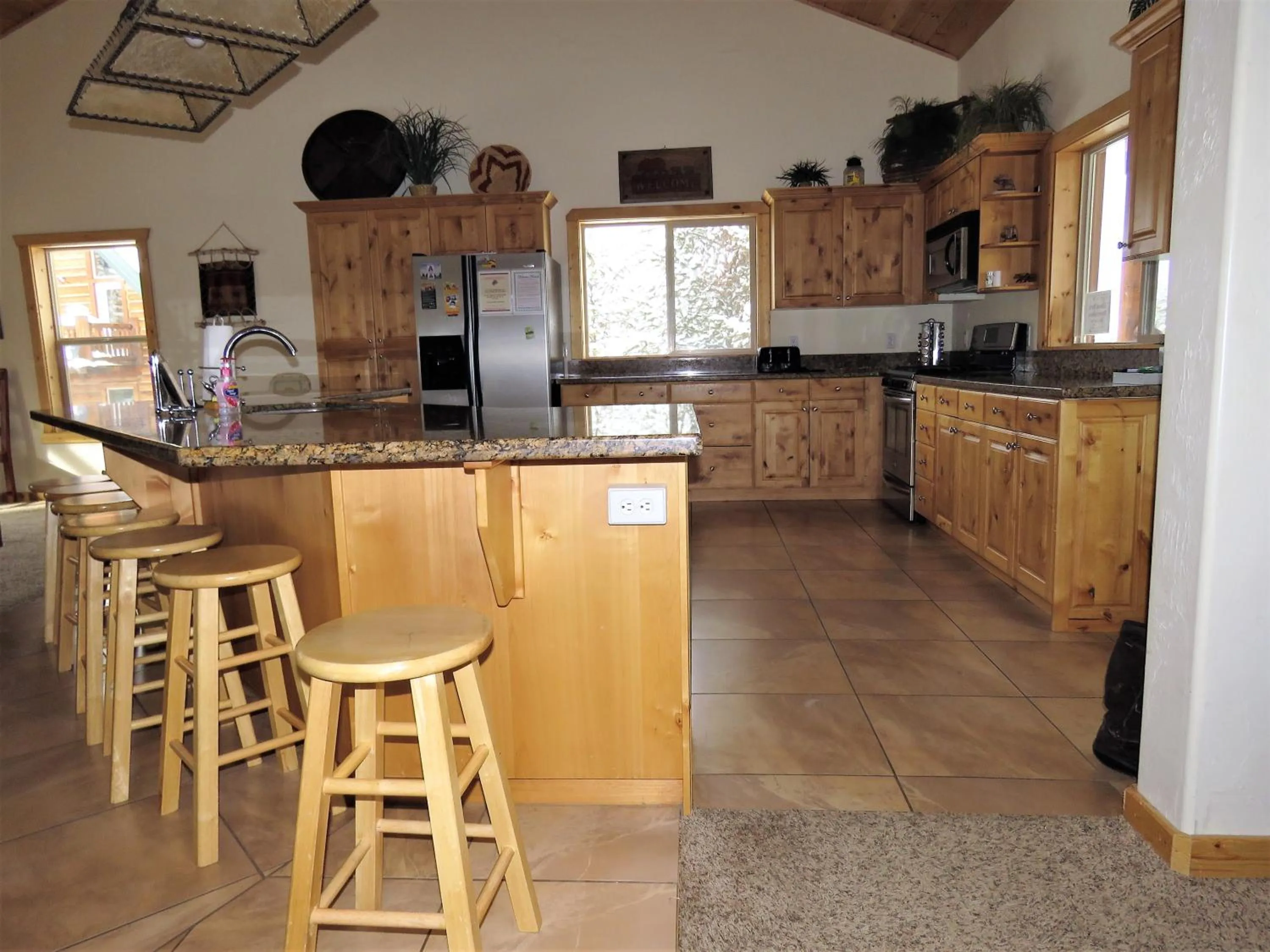 Kitchen or kitchenette in The Hideaway Lodge