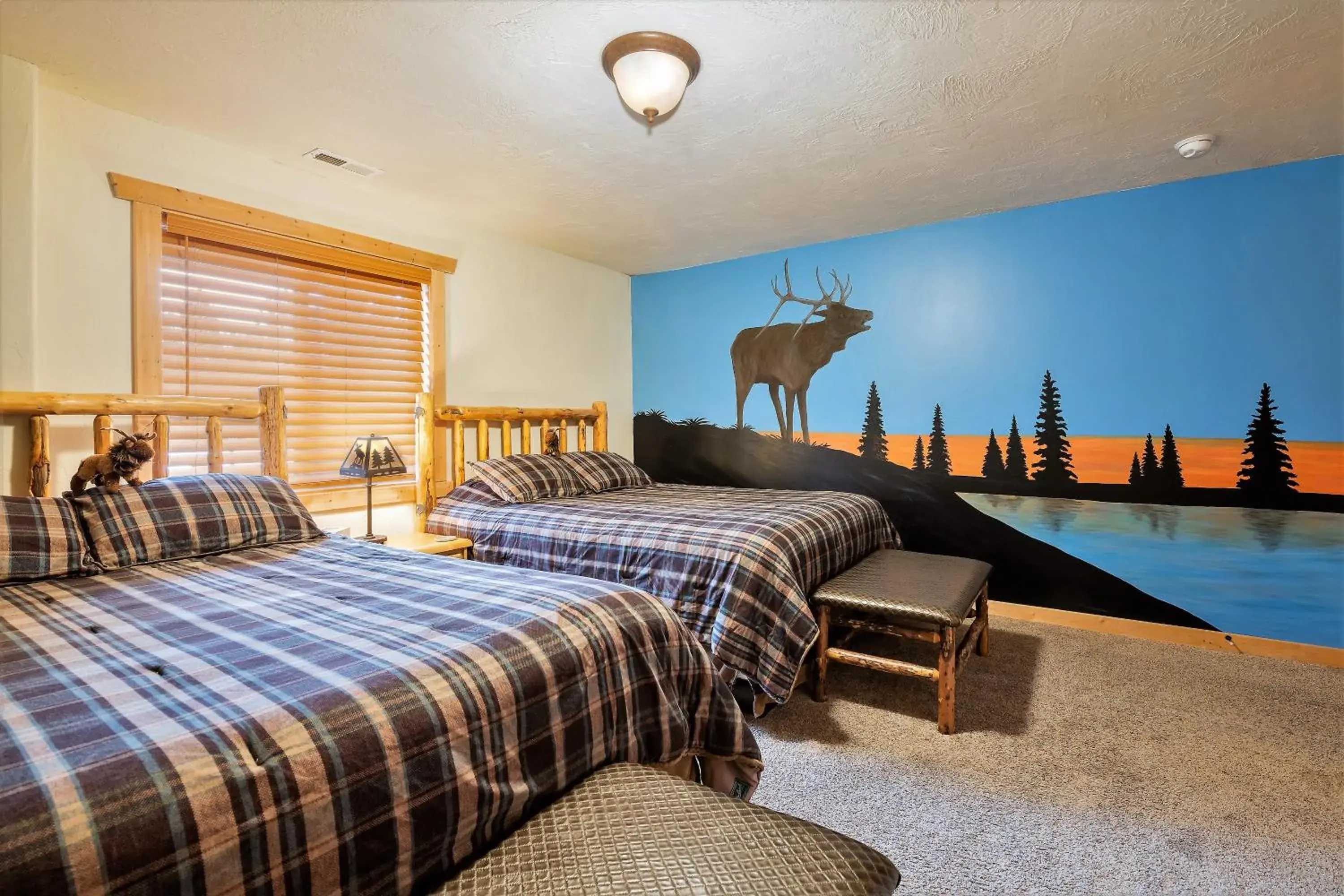 Standard Queen Room with Two Queen Beds and Shared Bathroom in The Hideaway Lodge Standard Queen Room with Two Queen Beds and Shared Bathroom in The Hideaway Lodge