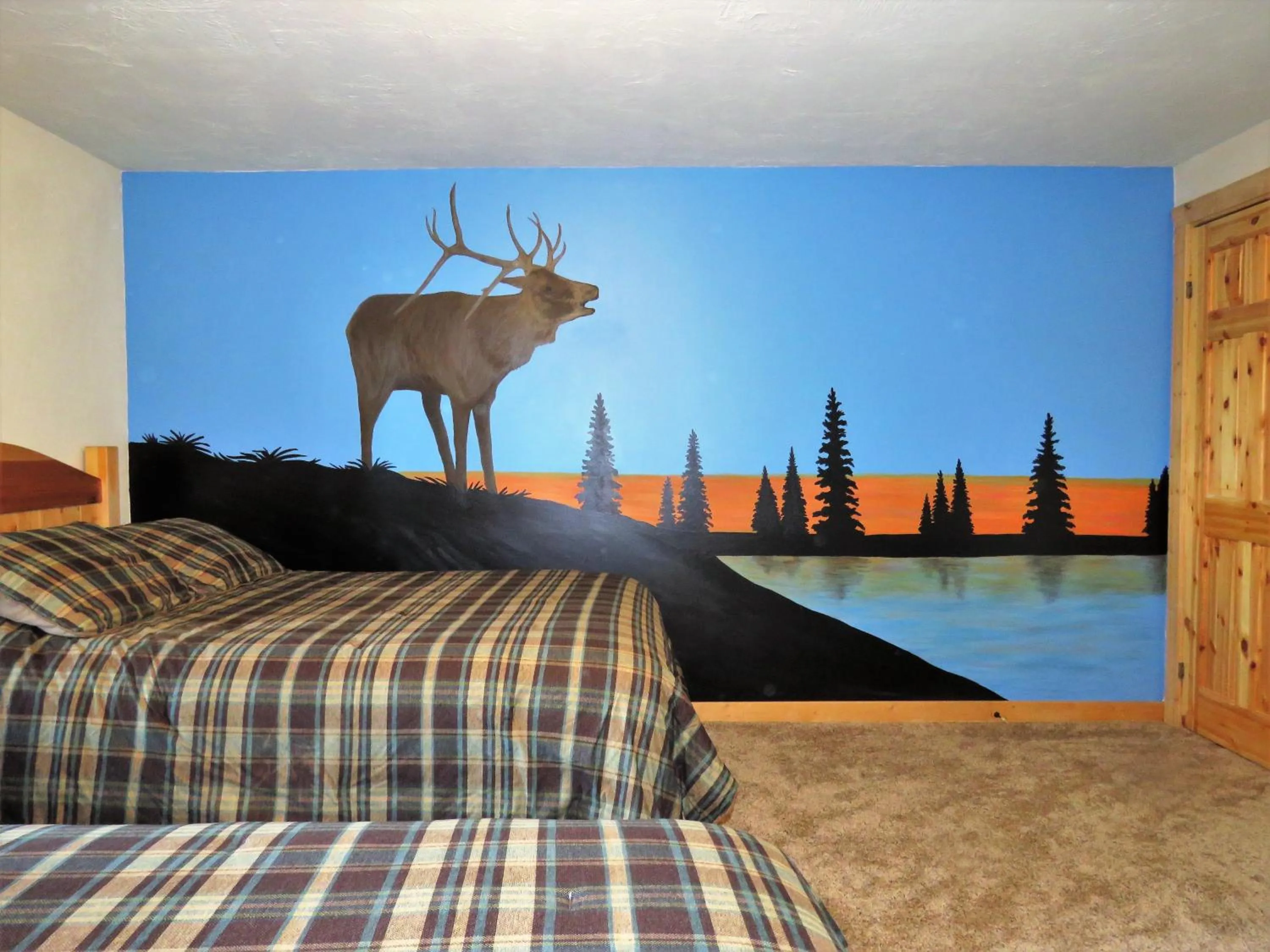 Bed in The Hideaway Lodge