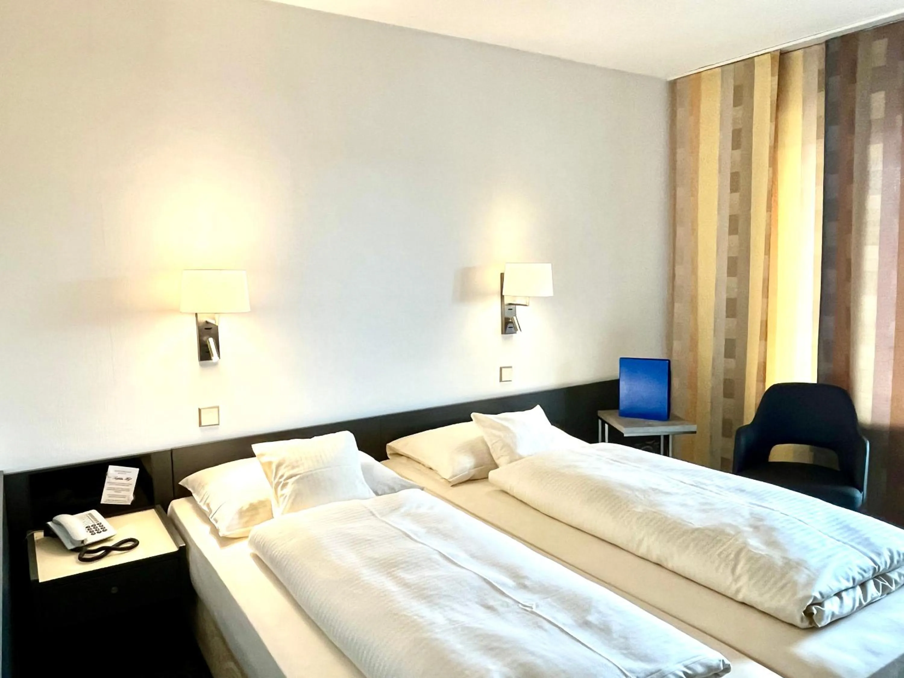 Bed in Hotel Gasthof Seefelder Hof