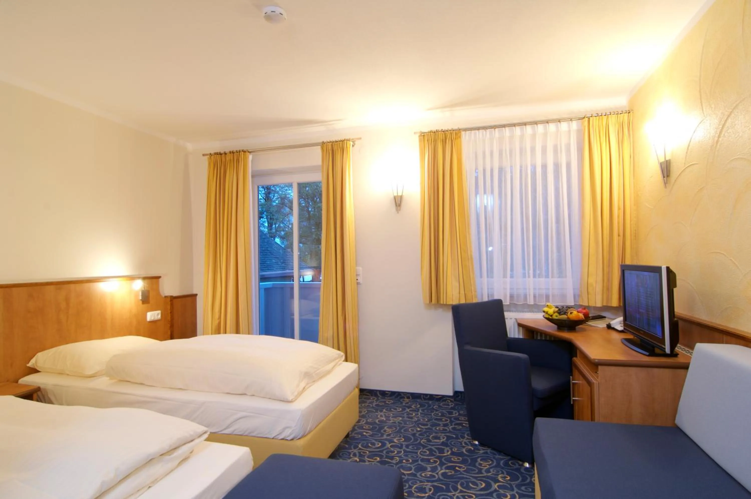 Photo of the whole room, Bed in Hotel Gasthof Seefelder Hof