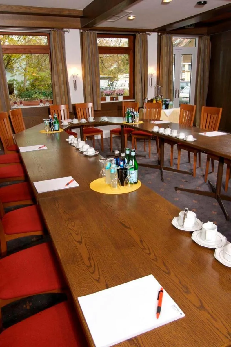 Restaurant/places to eat in Hotel Gasthof Seefelder Hof