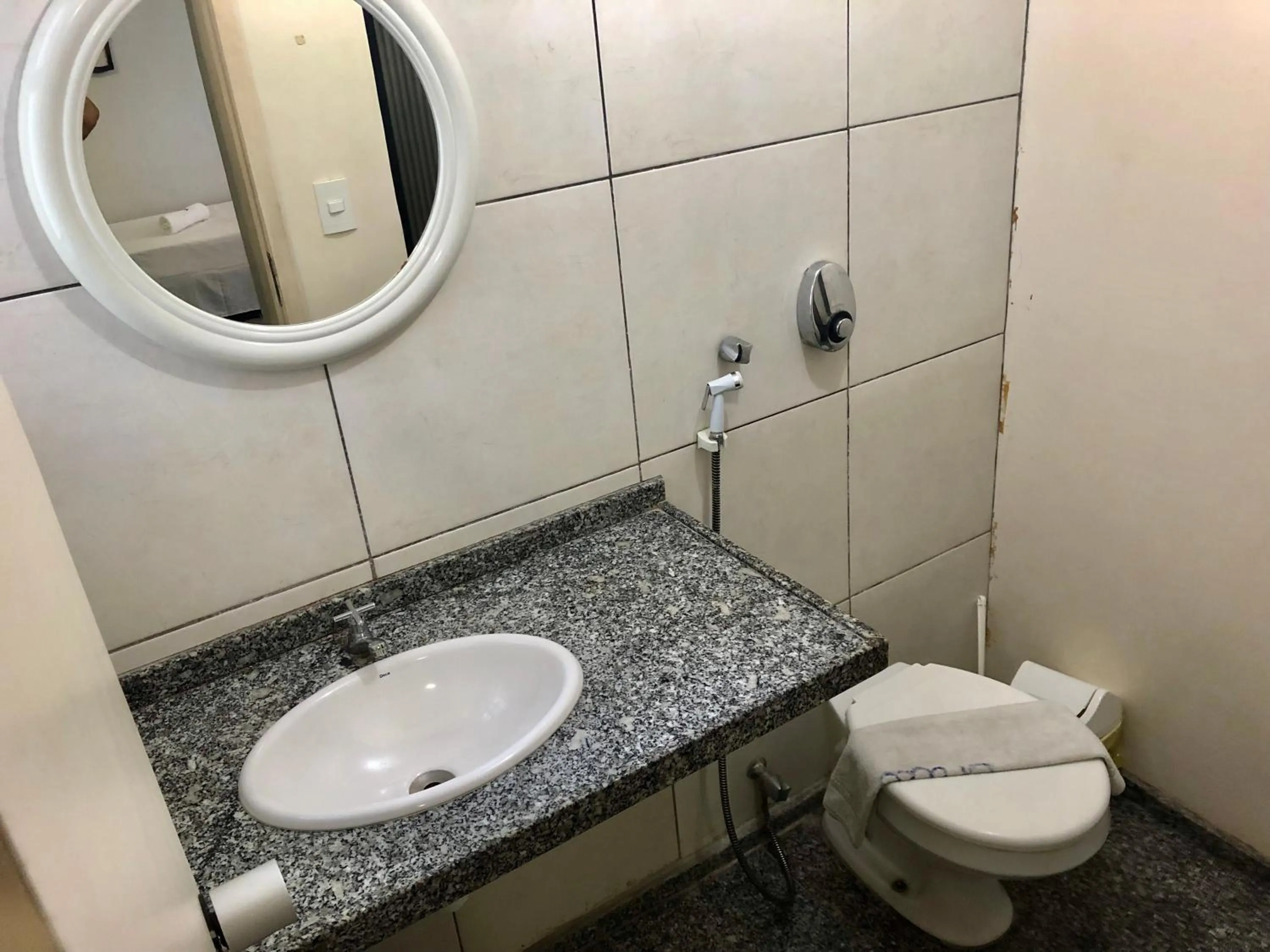 Bathroom in Atlântico Flat Residence