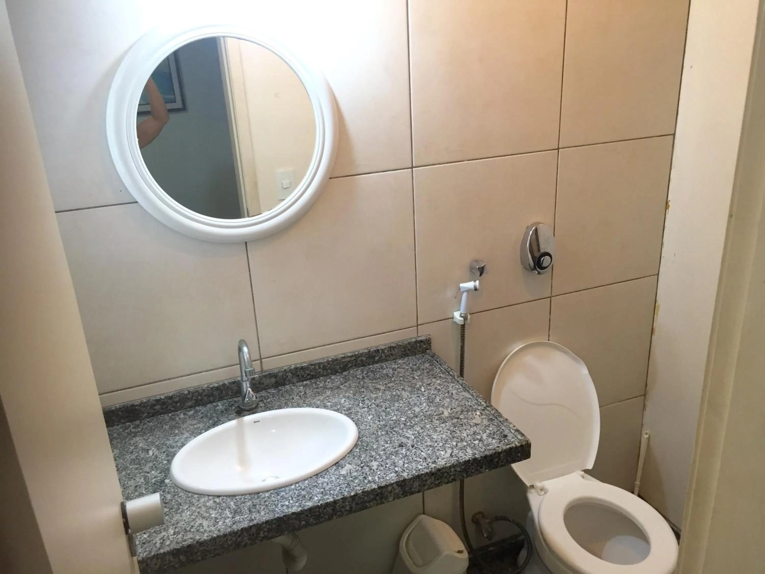 Bathroom in Atlântico Flat Residence