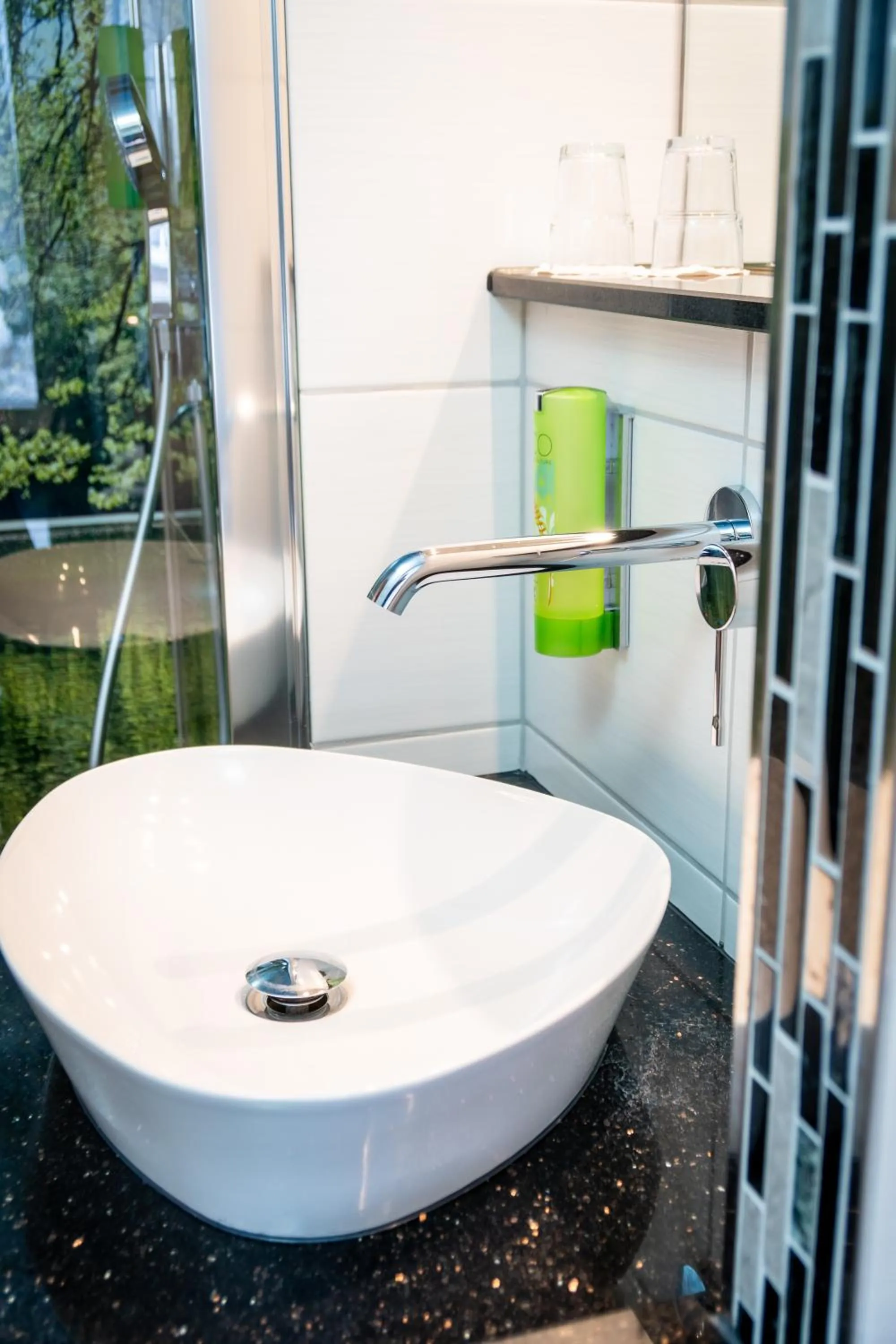 Bathroom in Landhotel Zur Grünen Kutte