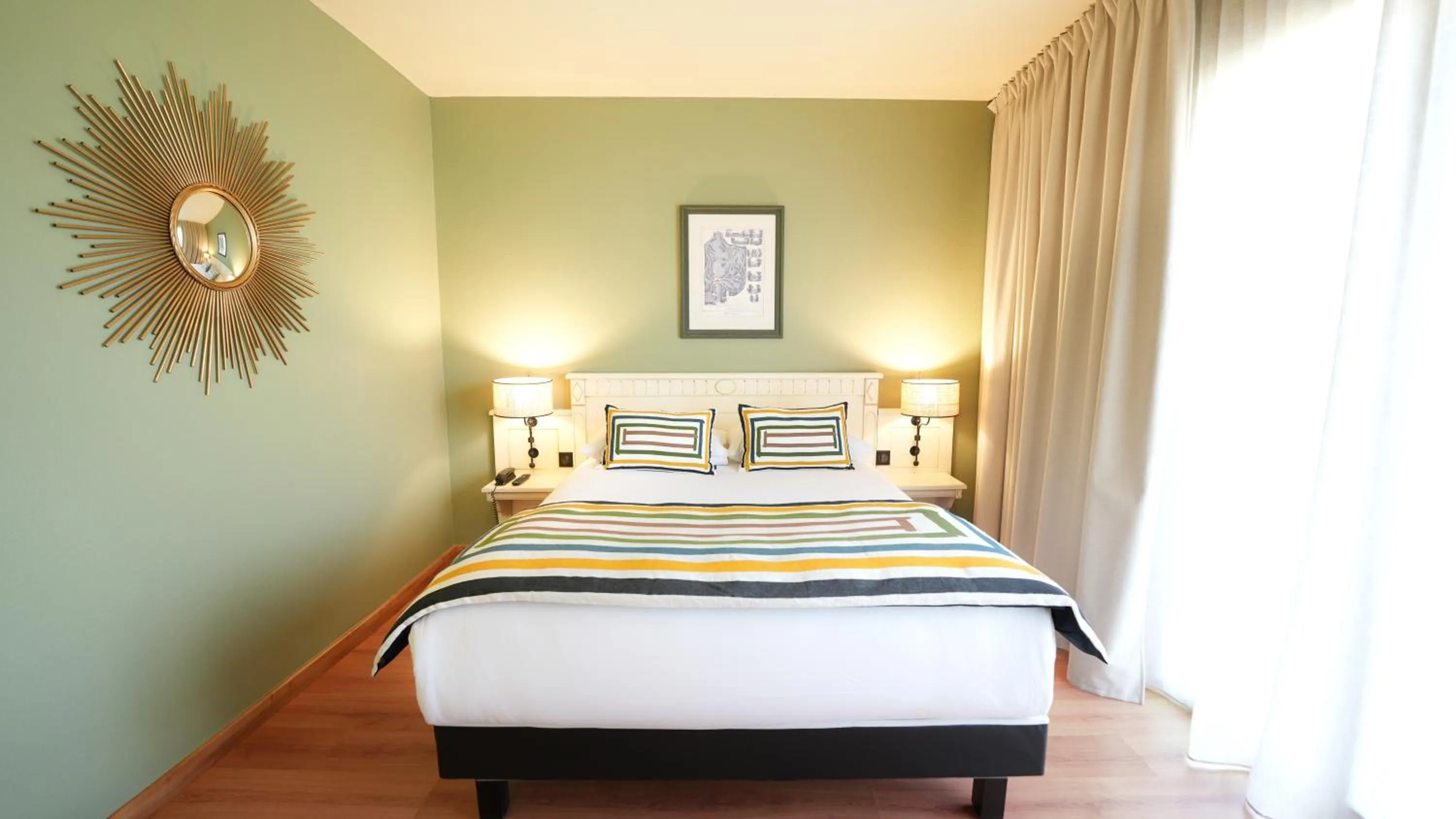 Bedroom, Bed in Hôtel Mount Venturi - Aix-En-Provence Sainte-Victoire - Bar & Restaurant & Padel