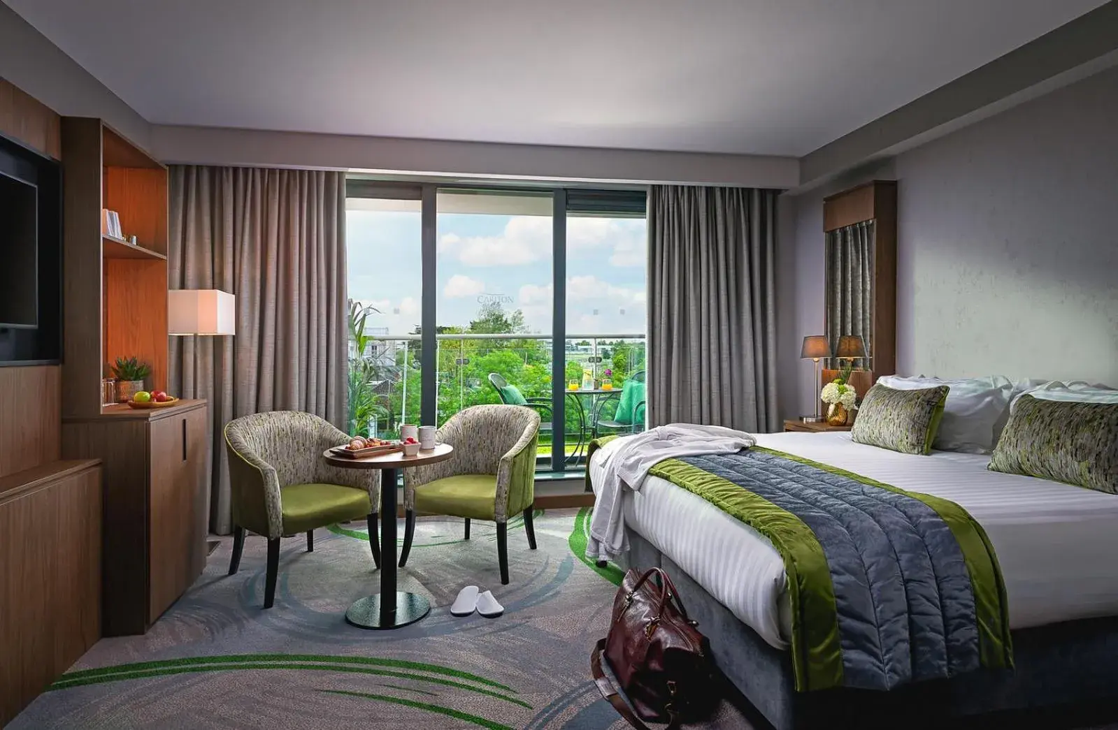 Deluxe Double Room with Balcony in Carlton Hotel Dublin Airport Deluxe Double Room with Balcony in Carlton Hotel Dublin Airport