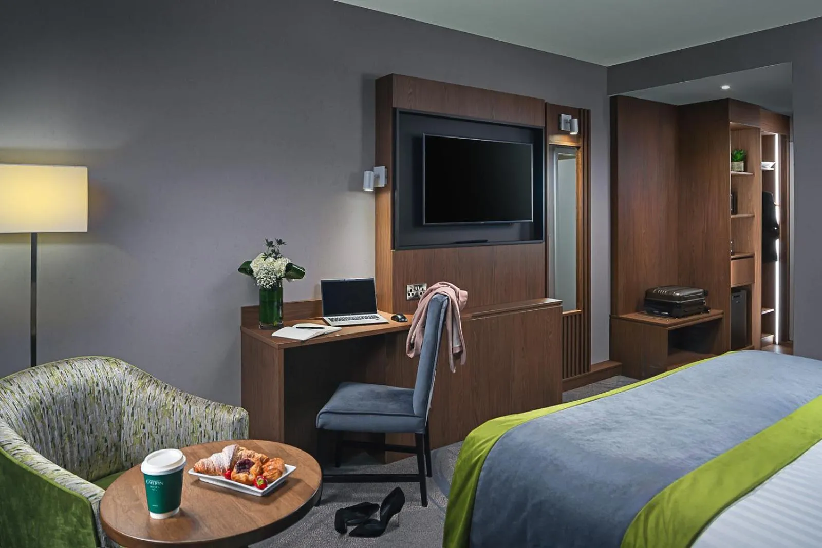 Bed in Carlton Hotel Dublin Airport