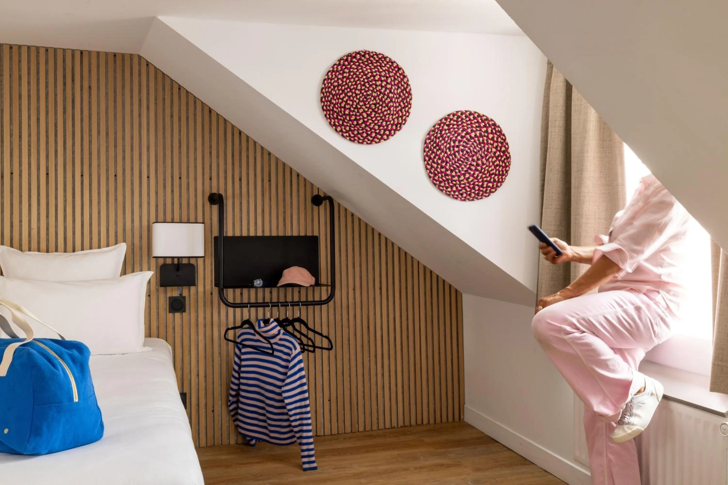 Bedroom, Bed in Korner Opera