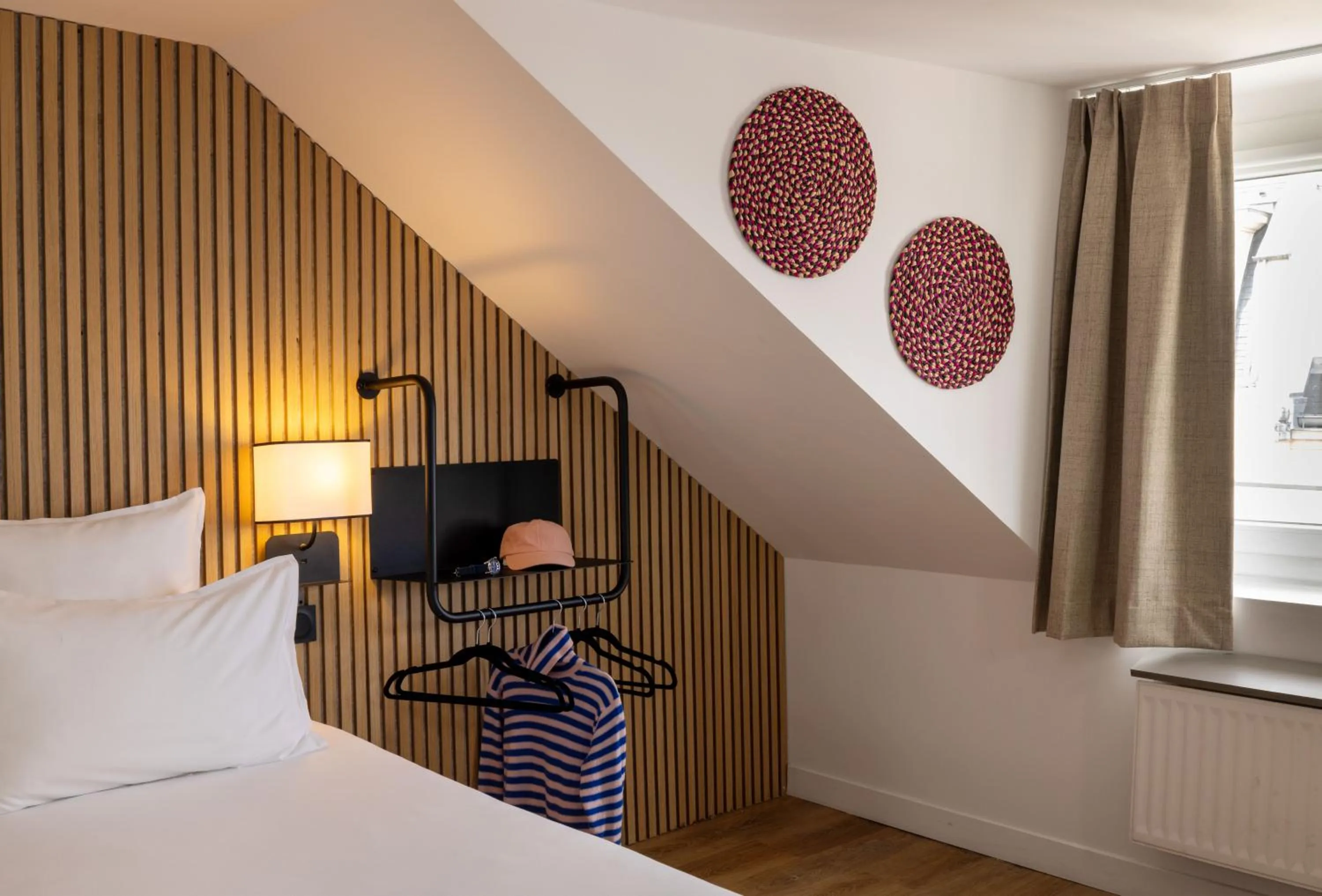 Decorative detail, Bed in Korner Opera