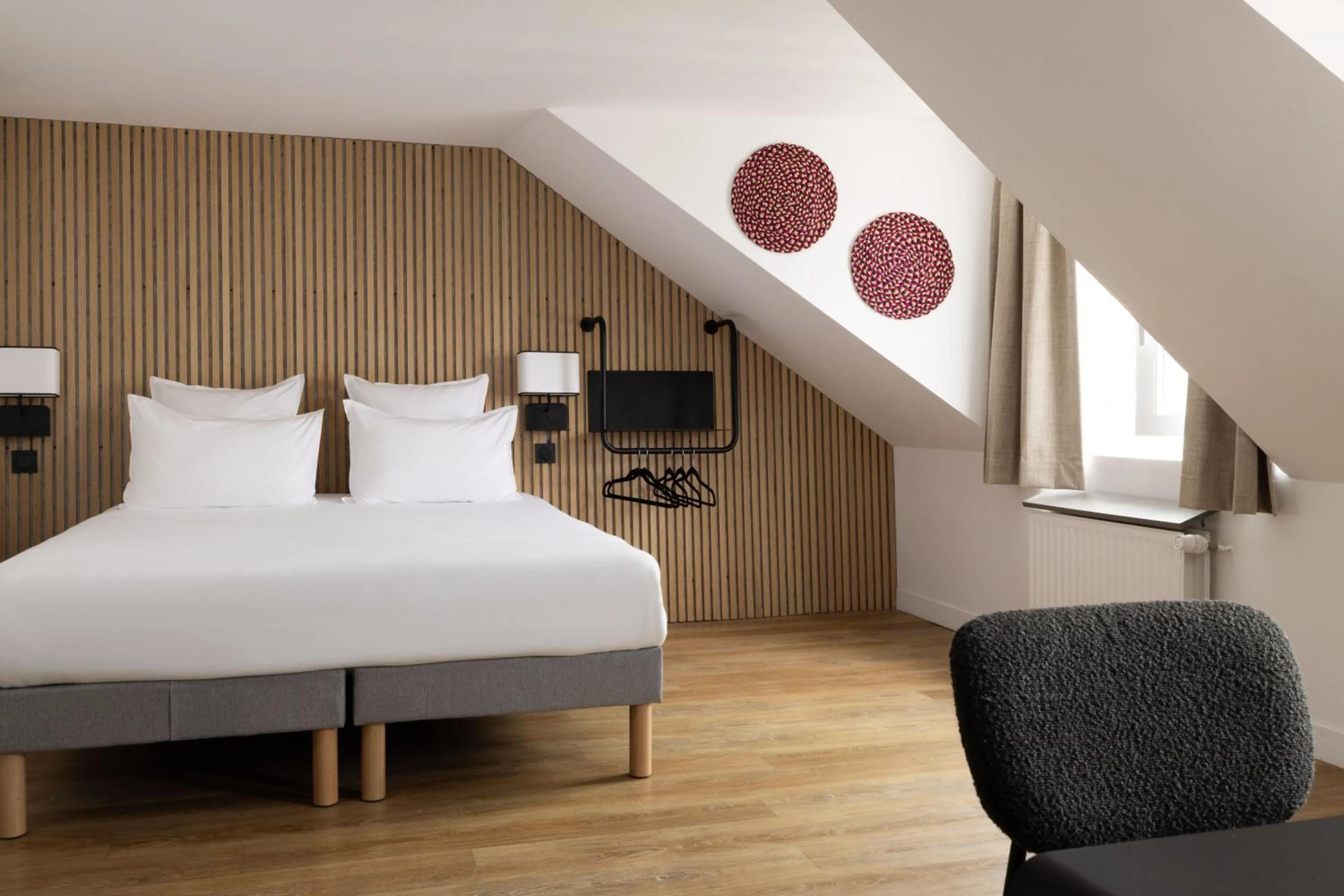 Decorative detail, Bed in Korner Opera