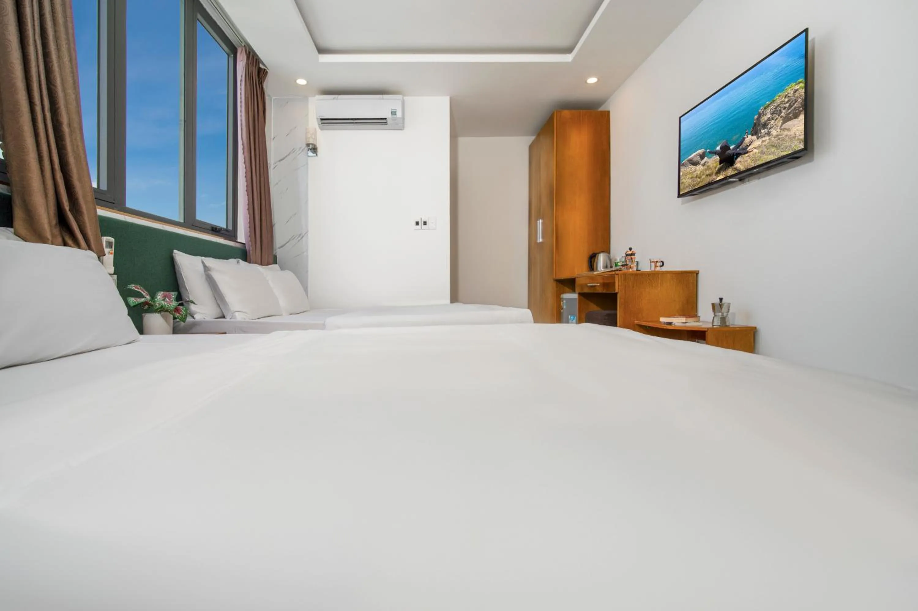 Bed in Trang Ngan Hotel by THG