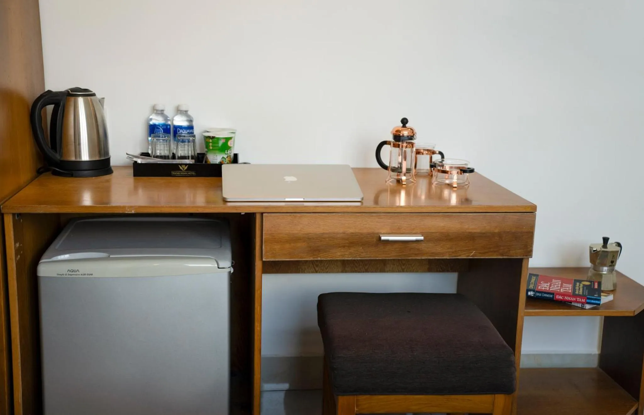 Seating area in Trang Ngan Hotel by THG